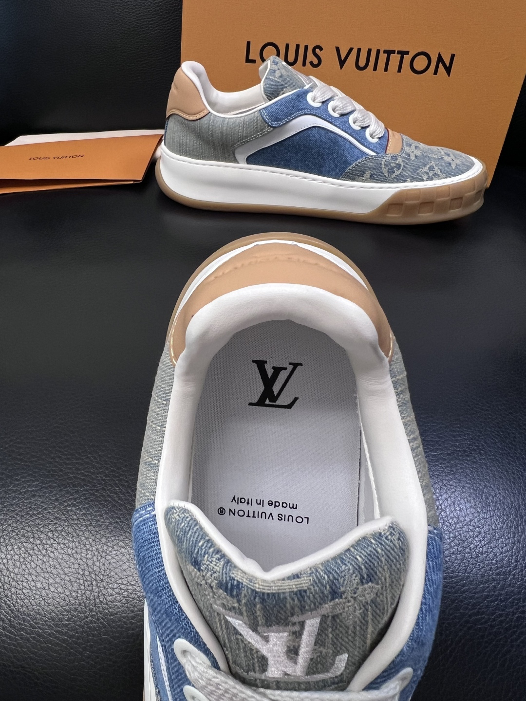 LV高仿丹寧Monogram厚底休閒運動鞋 男女同款潮流百搭牛仔拼接板鞋| 9 LV高仿丹寧Monogram厚底休閒運動鞋 男女同款潮流百搭牛仔拼接板鞋