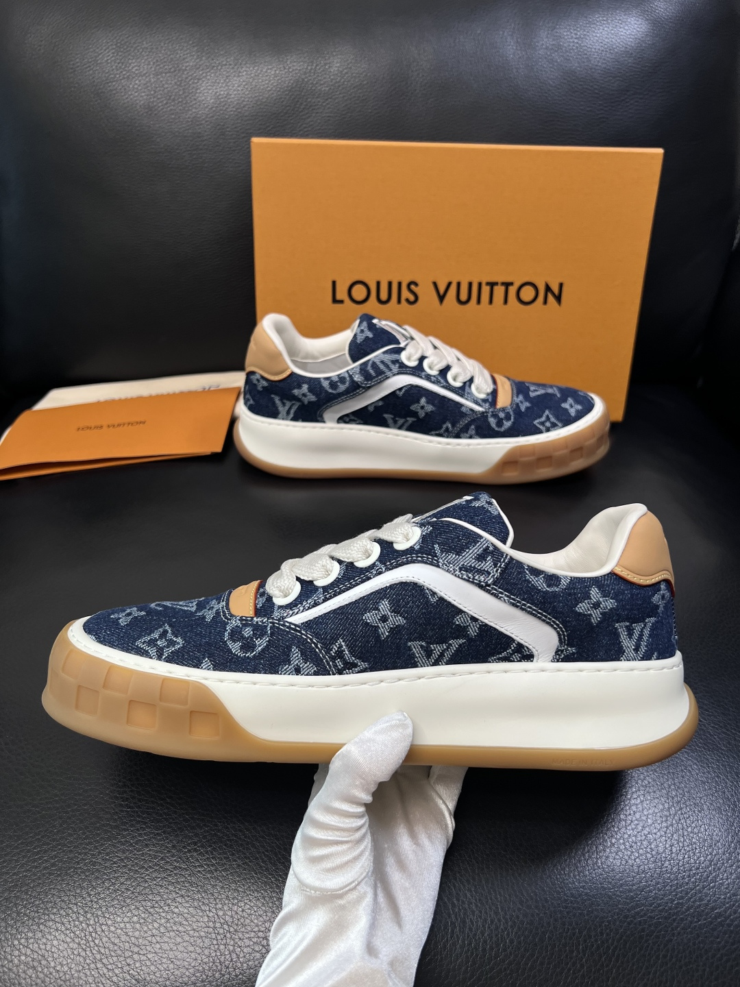 LV高仿深藍Monogram丹寧休閒鞋 經典牛仔厚底運動鞋男女同款| 11 LV高仿深藍Monogram丹寧休閒鞋 經典牛仔厚底運動鞋男女同款