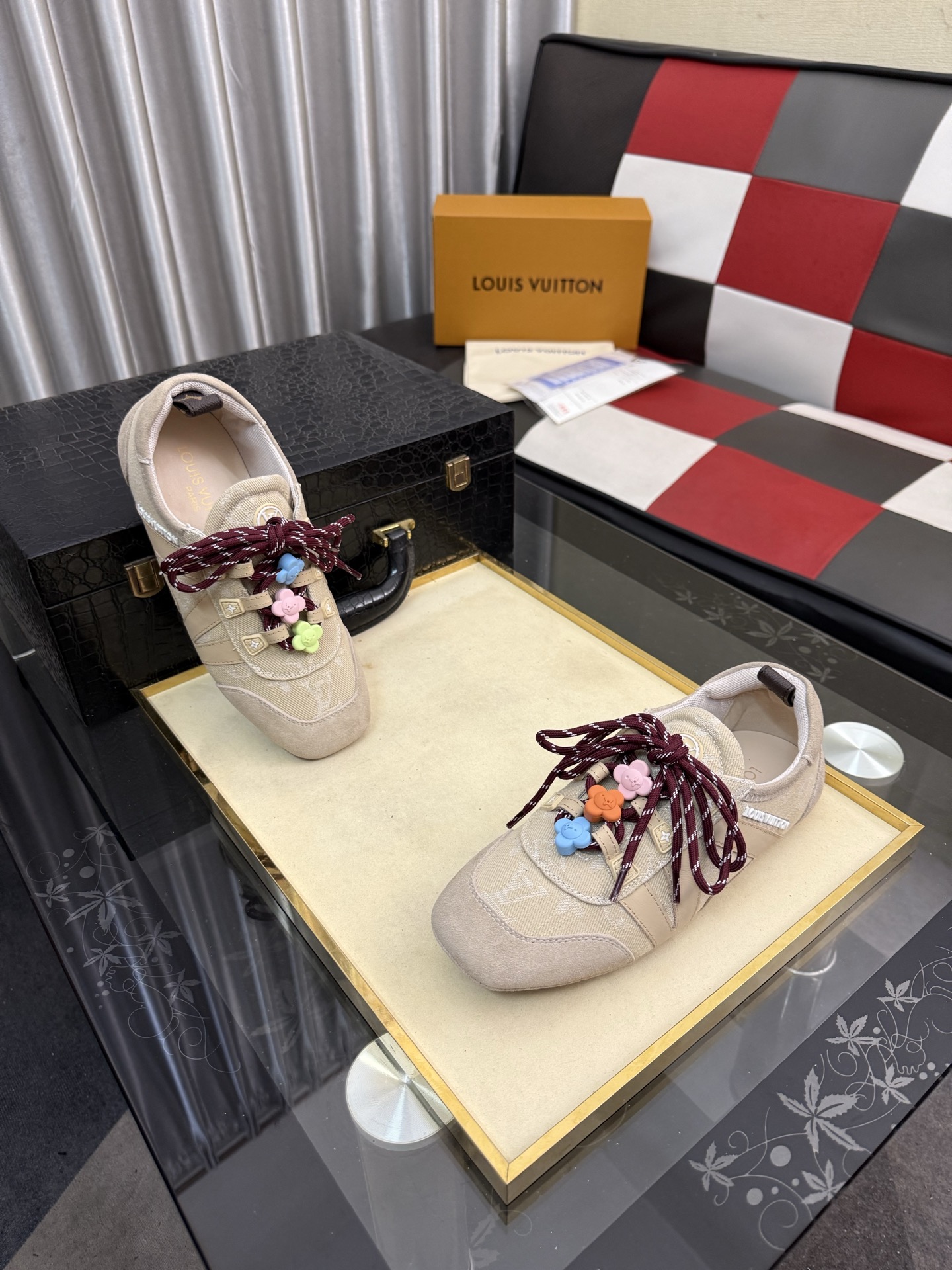 LV原單米白色Monogram復古休閒鞋 精品運動鞋女款百搭設計| 13 LV原單米白色Monogram復古休閒鞋 精品運動鞋女款百搭設計