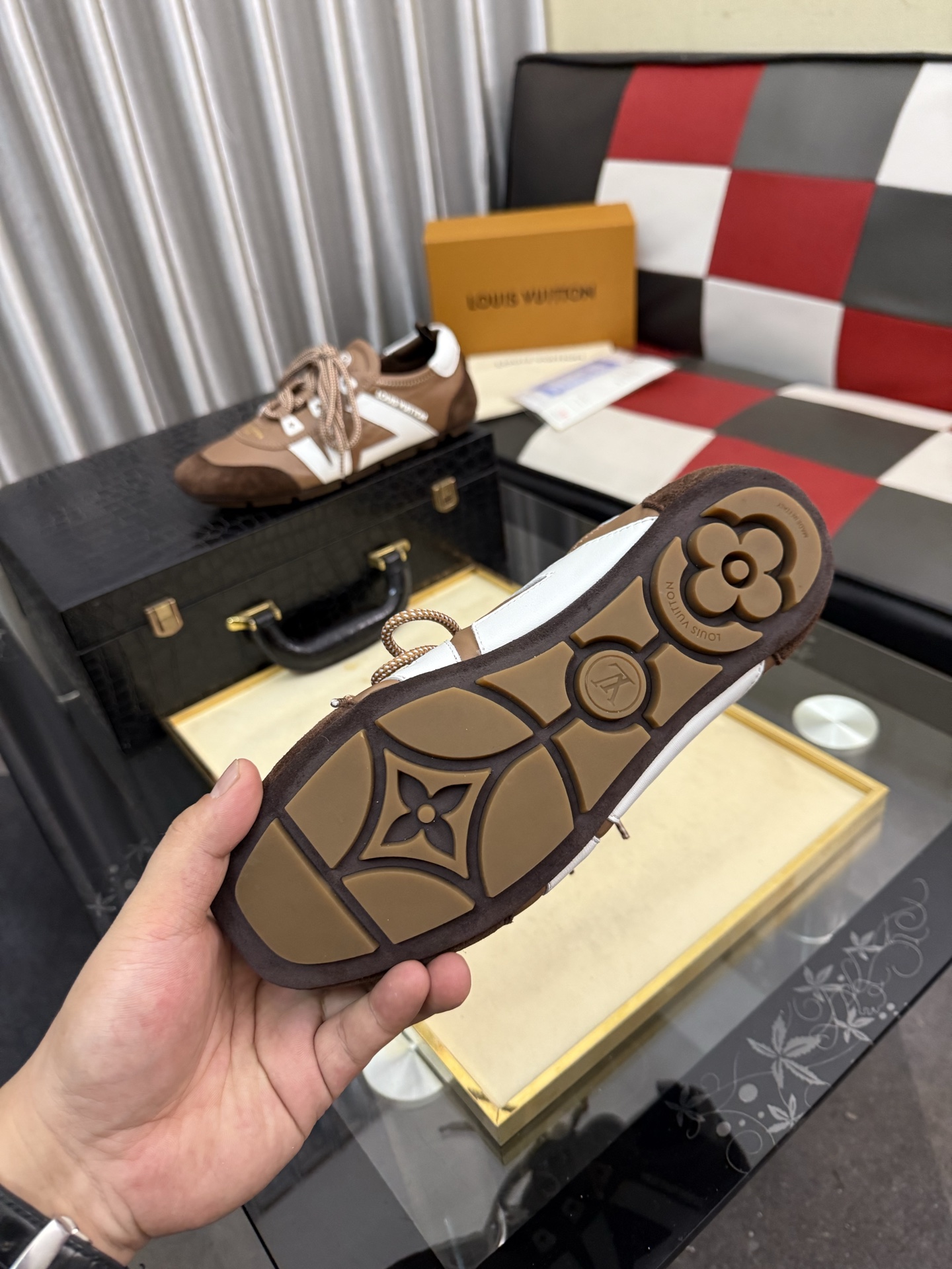 LV一比一焦糖棕復古運動鞋 高級皮革休閒鞋潮流百搭精品鞋款| 7 LV一比一焦糖棕復古運動鞋 高級皮革休閒鞋潮流百搭精品鞋款
