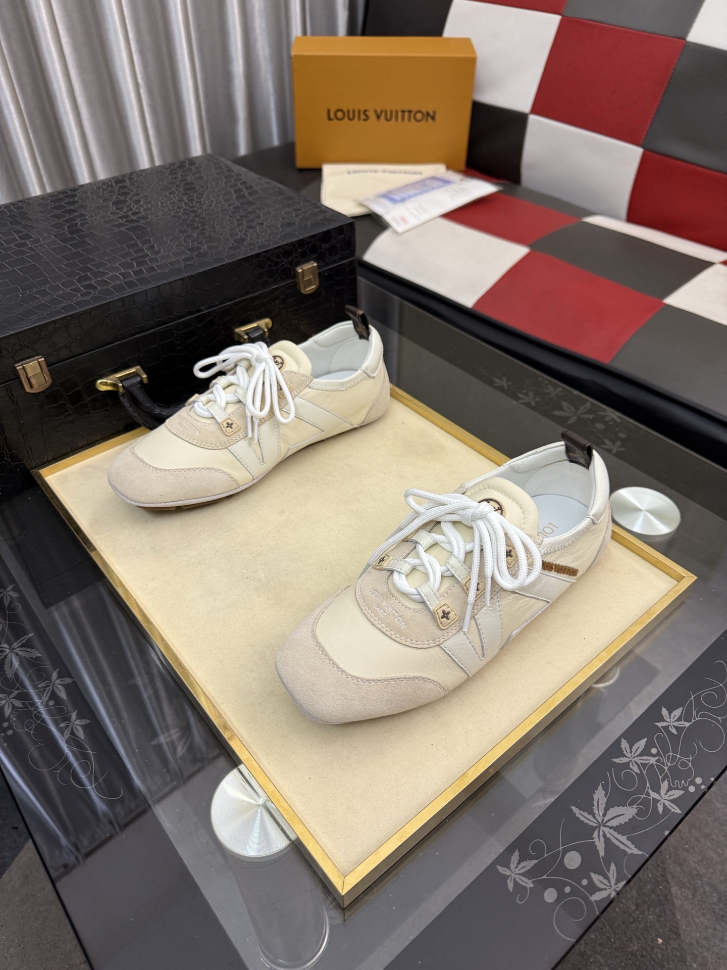 LV 高仿復古德訓鞋 低筒百搭休閒運動鞋奶油白款| 14 LV 高仿復古德訓鞋 低筒百搭休閒運動鞋奶油白款