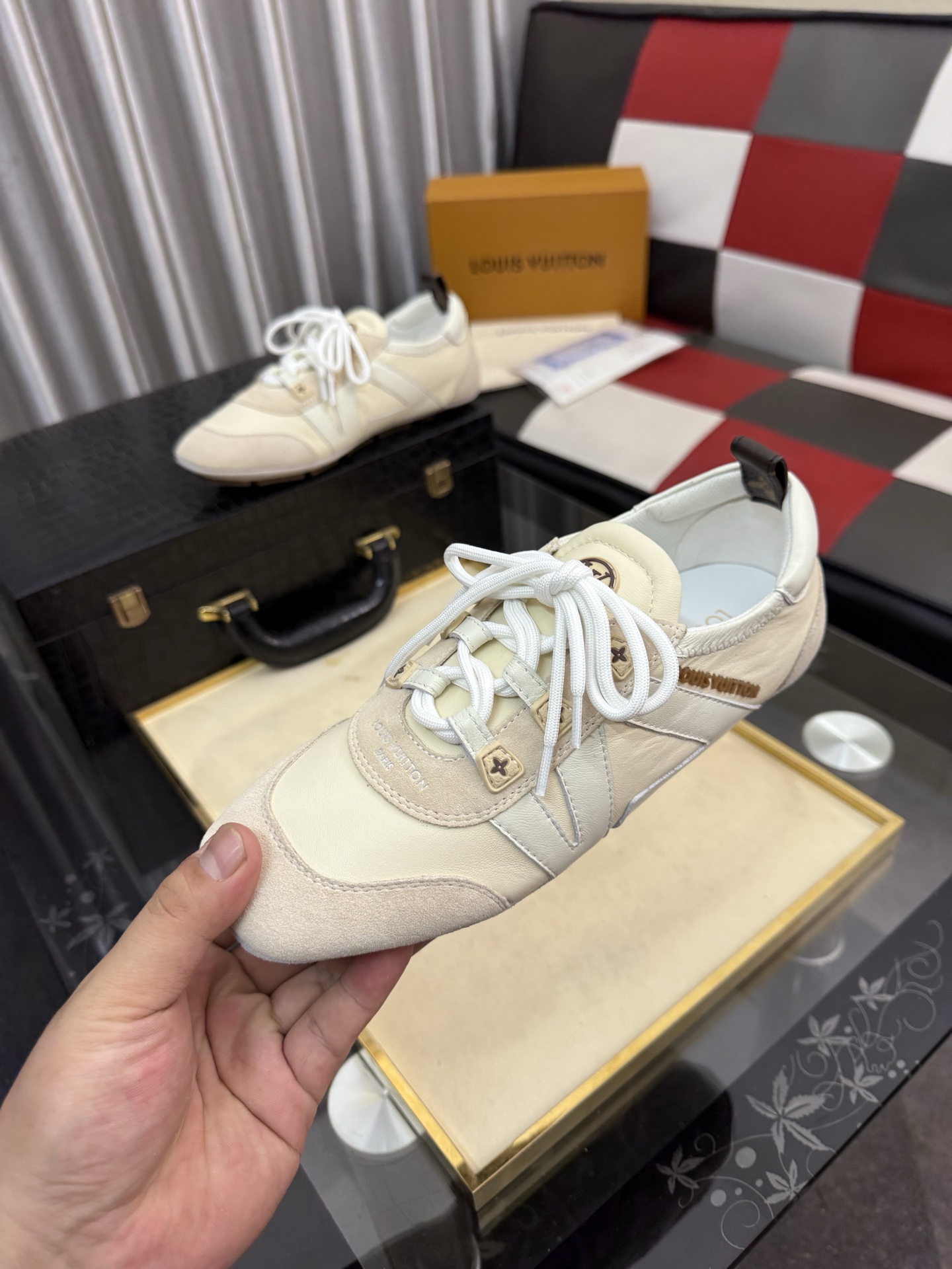 LV 高仿復古德訓鞋 低筒百搭休閒運動鞋奶油白款| 11 LV 高仿復古德訓鞋 低筒百搭休閒運動鞋奶油白款