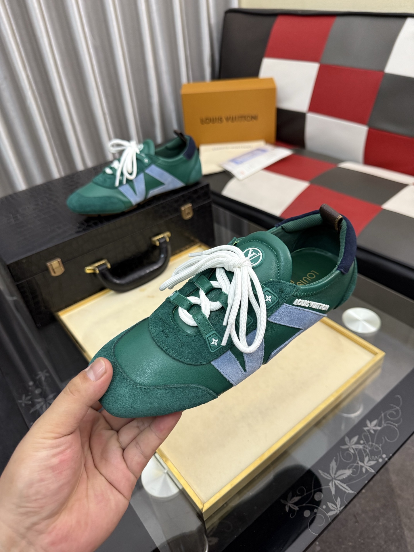 LV 復刻綠色拼接德訓鞋 時尚復古休閒運動鞋| 11 LV 復刻綠色拼接德訓鞋 時尚復古休閒運動鞋