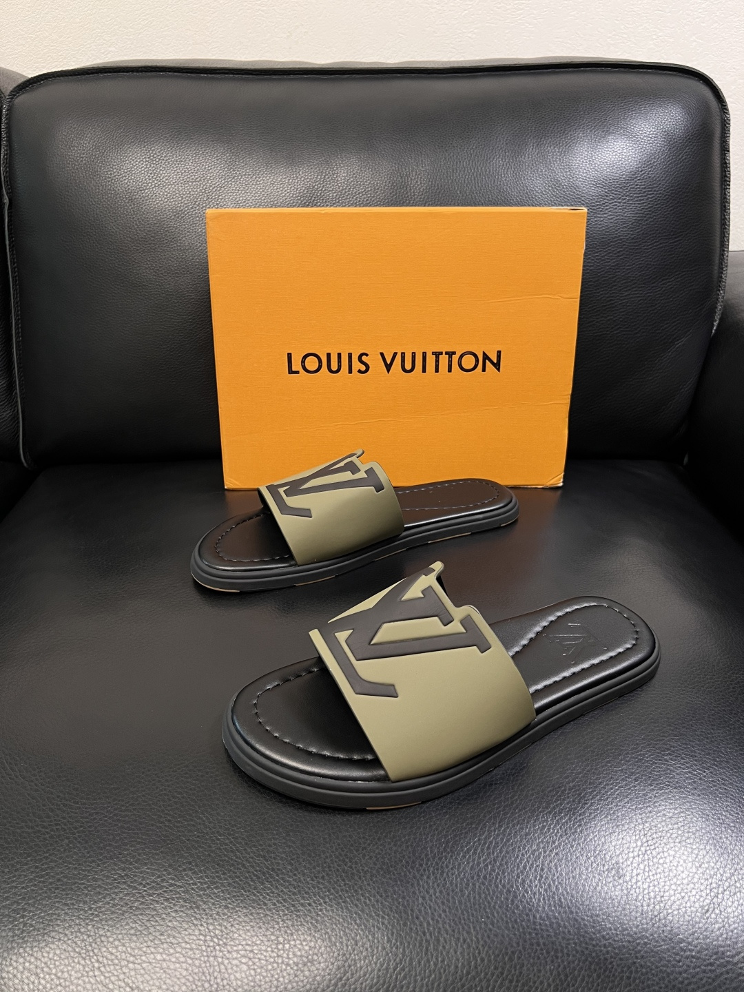 LV 復刻 男款拖鞋 大LOGO休閒涼拖 時尚百搭款