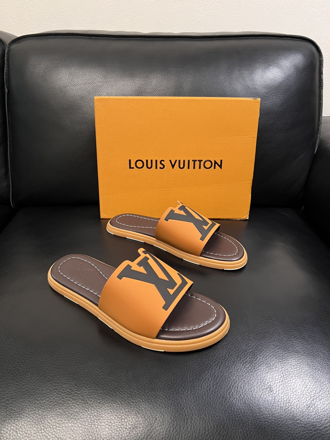 LV 一比一 男款拖鞋 經典LOGO休閒拖鞋 百搭輕奢風