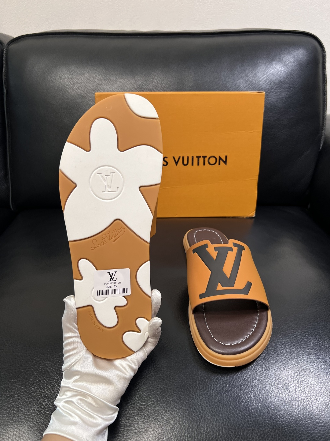 LV 一比一 男款拖鞋 經典LOGO休閒拖鞋 百搭輕奢風| 7 LV 一比一 男款拖鞋 經典LOGO休閒拖鞋 百搭輕奢風