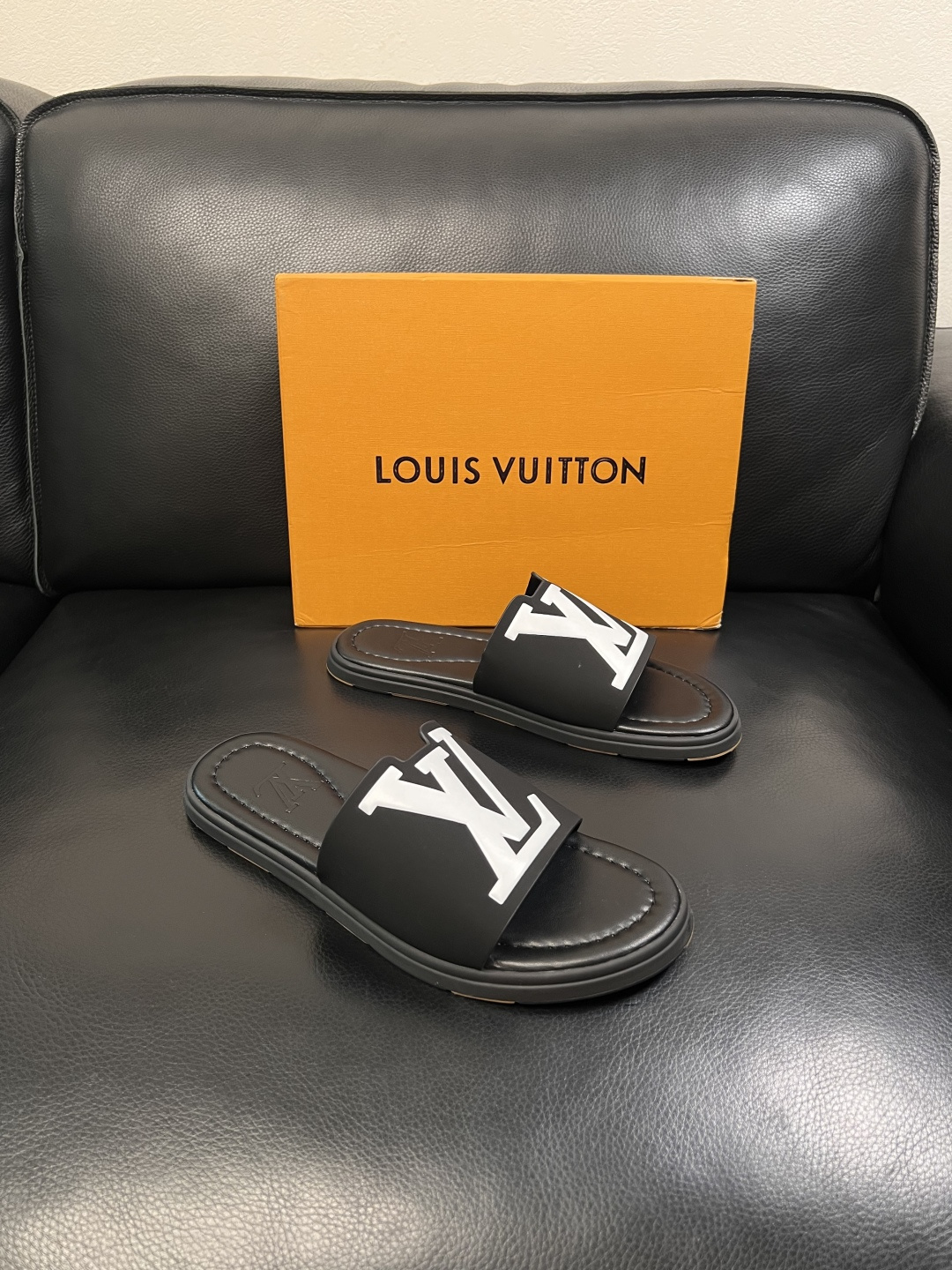 LV A貨 男款拖鞋 黑白LOGO設計 休閒百搭款