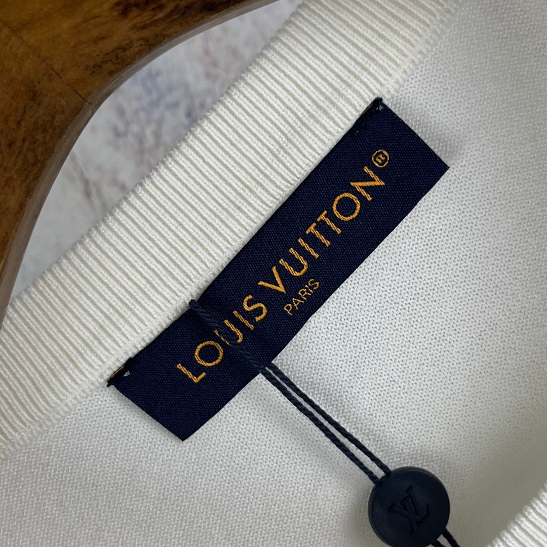 LV 高仿 男款 素面刺繡Logo短袖T恤 簡約百搭款| 12 LV 高仿 男款 素面刺繡Logo短袖T恤 簡約百搭款