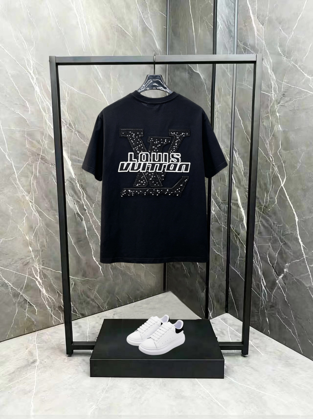 LV A貨 男款 壓紋Logo短袖T恤 百搭街頭風| 14 LV A貨 男款 壓紋Logo短袖T恤 百搭街頭風