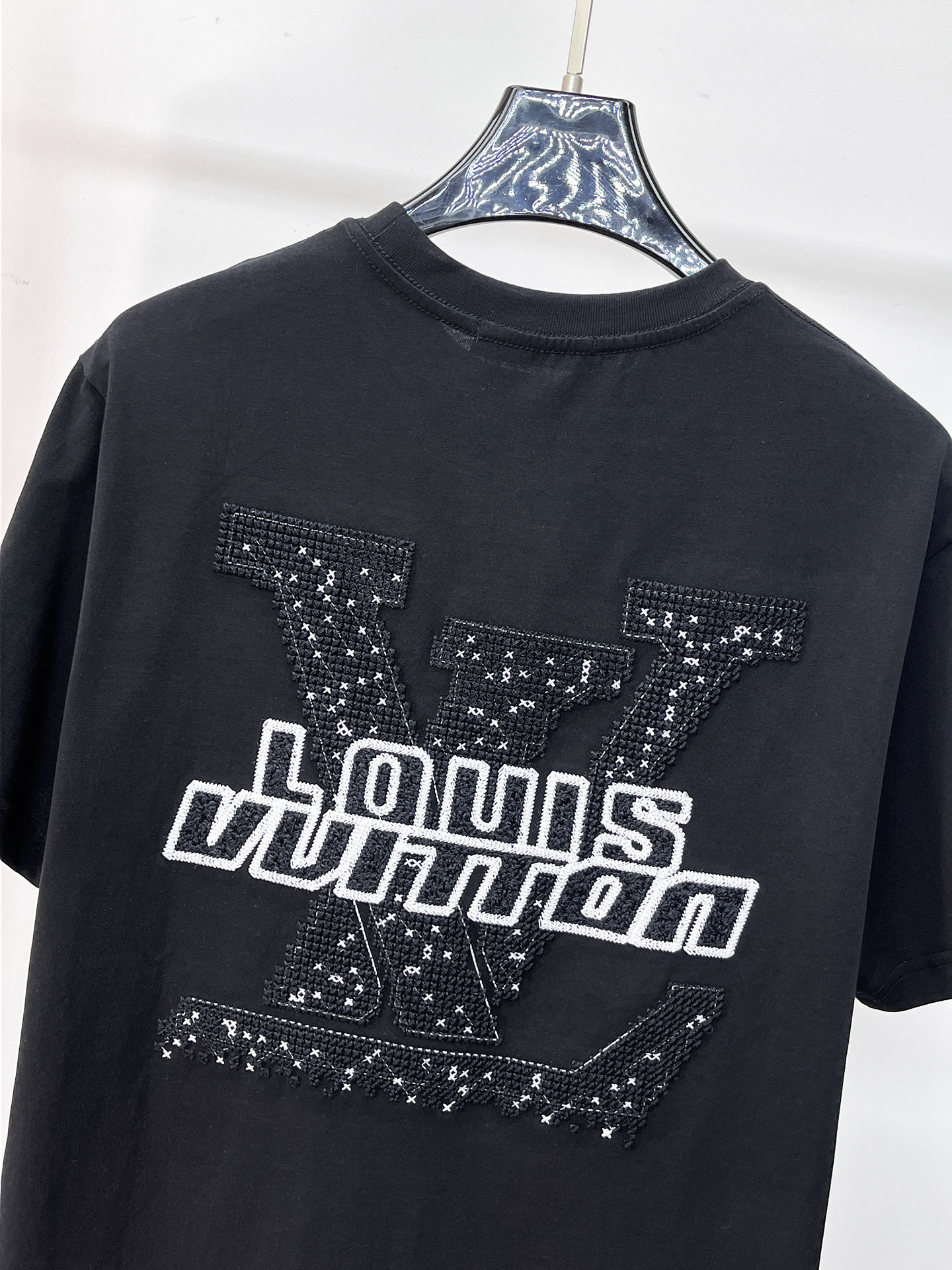 LV A貨 男款 壓紋Logo短袖T恤 百搭街頭風| 12 LV A貨 男款 壓紋Logo短袖T恤 百搭街頭風
