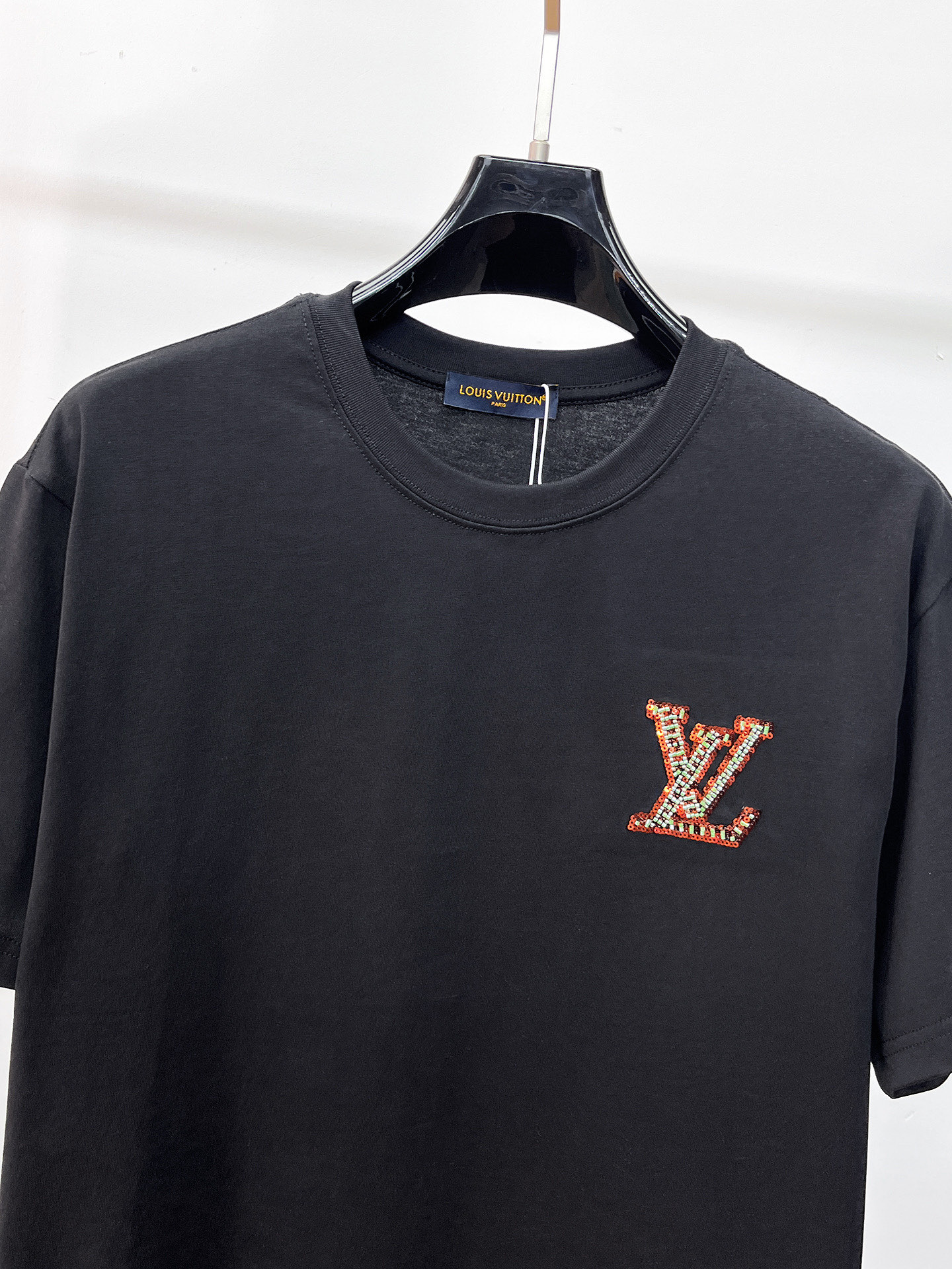 LV 一比一 男款 刺繡Logo短袖T恤 潮流街頭風