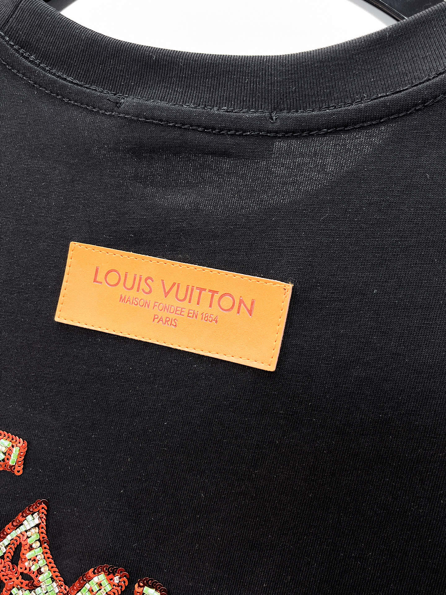 LV 一比一 男款 刺繡Logo短袖T恤 潮流街頭風