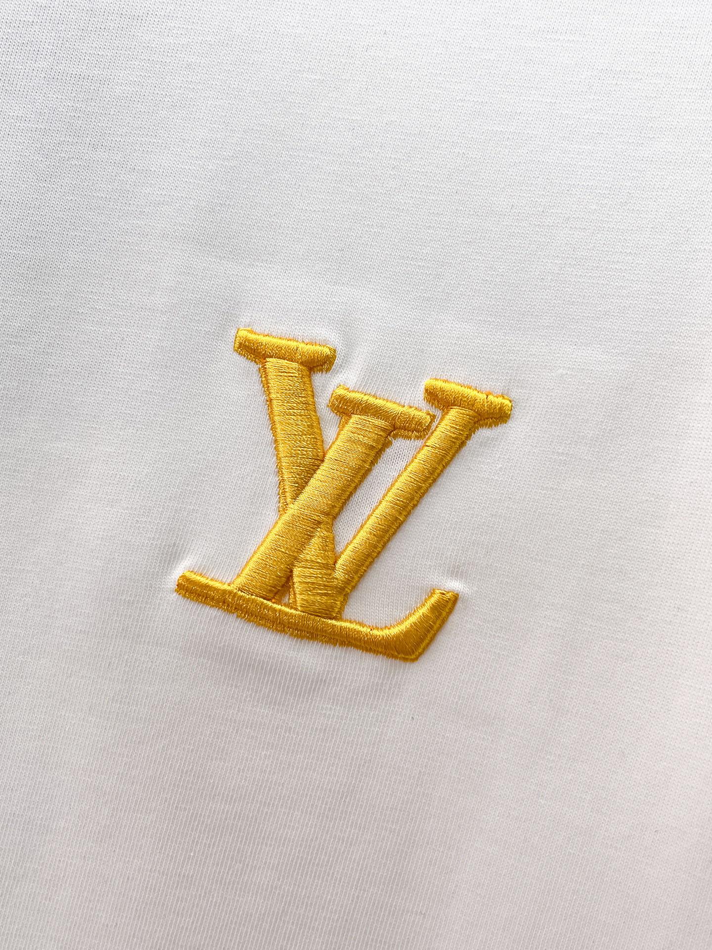 LV 復刻 男款 經典Logo短袖T恤 清爽簡約風| 15 LV 復刻 男款 經典Logo短袖T恤 清爽簡約風