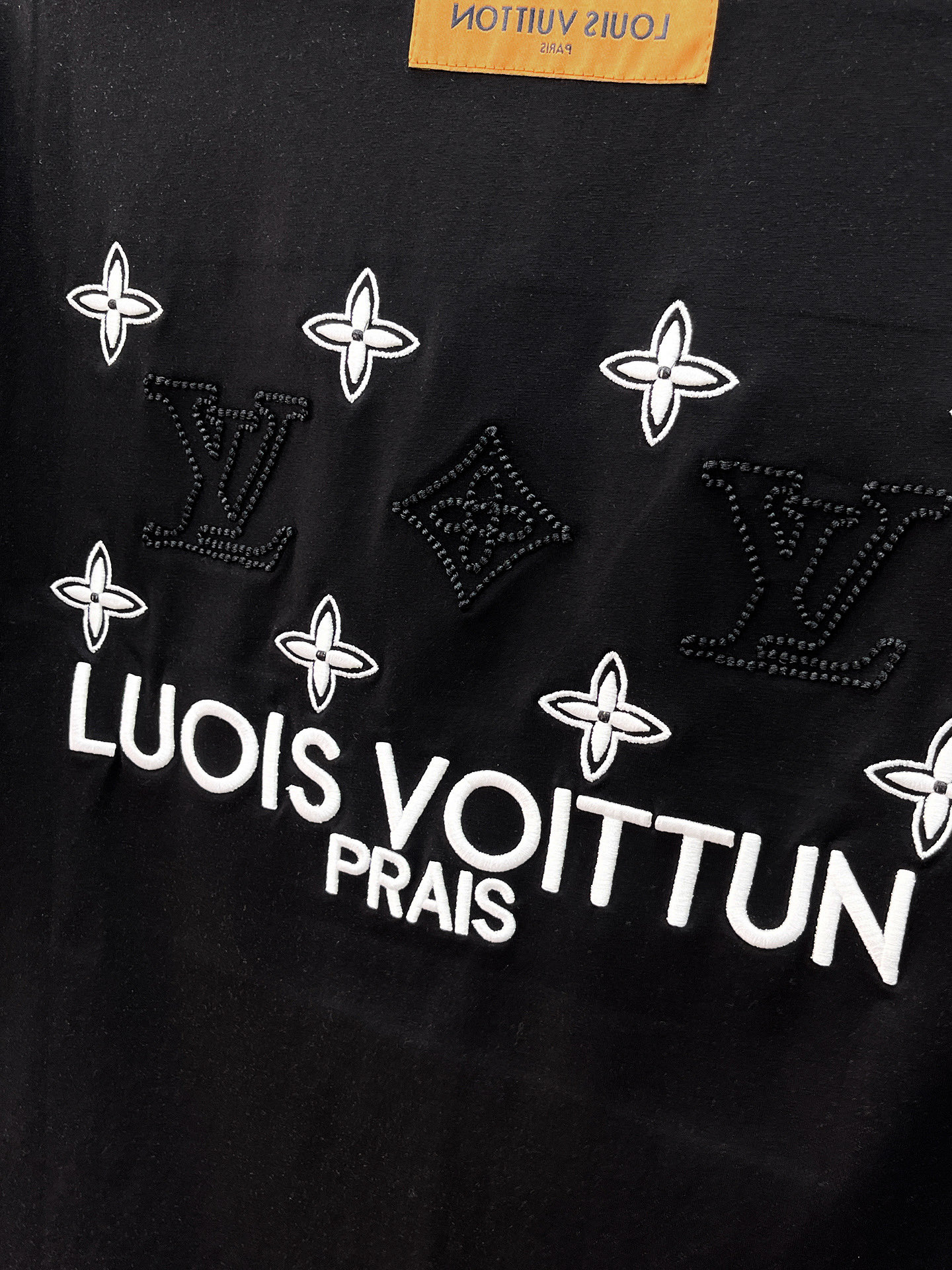 LV A貨 男款 描邊Logo短袖T恤 極簡潮流風| 11 LV A貨 男款 描邊Logo短袖T恤 極簡潮流風