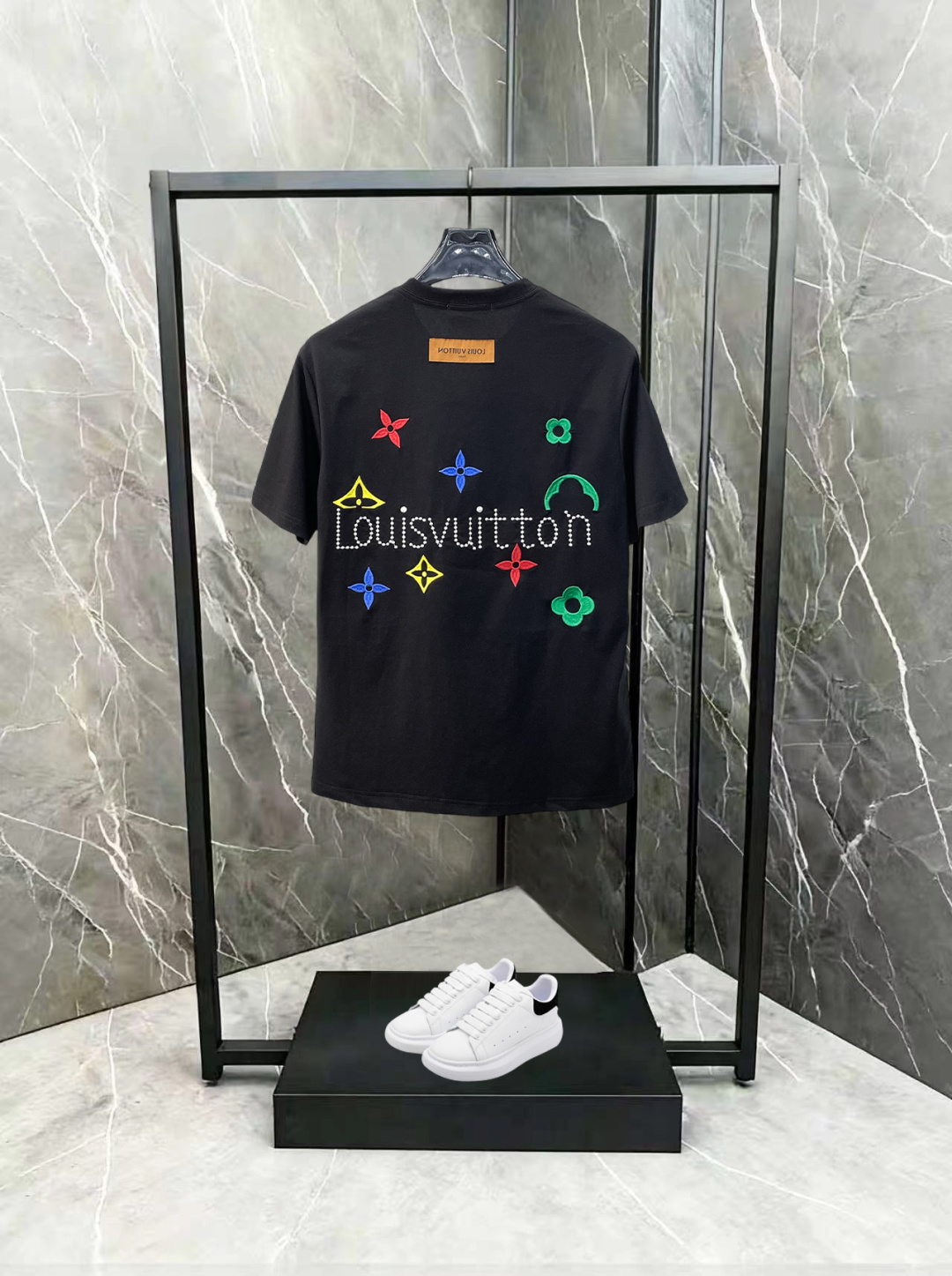 LV 一比一 男款 彩點Logo短袖T恤 潮流設計款| 13 LV 一比一 男款 彩點Logo短袖T恤 潮流設計款