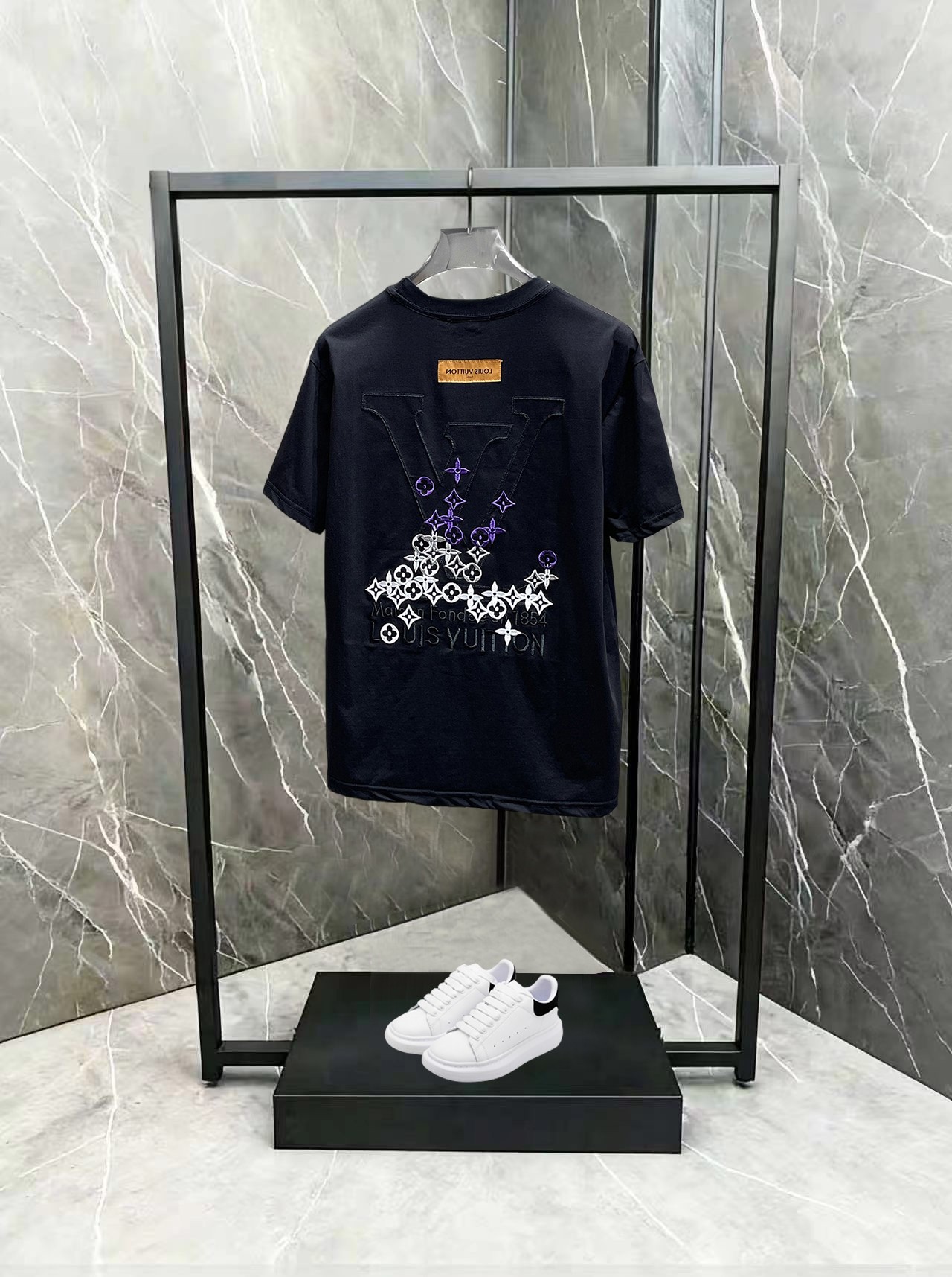 LV 原單 男款 花簇Logo短袖T恤 潮流設計款| 14 LV 原單 男款 花簇Logo短袖T恤 潮流設計款
