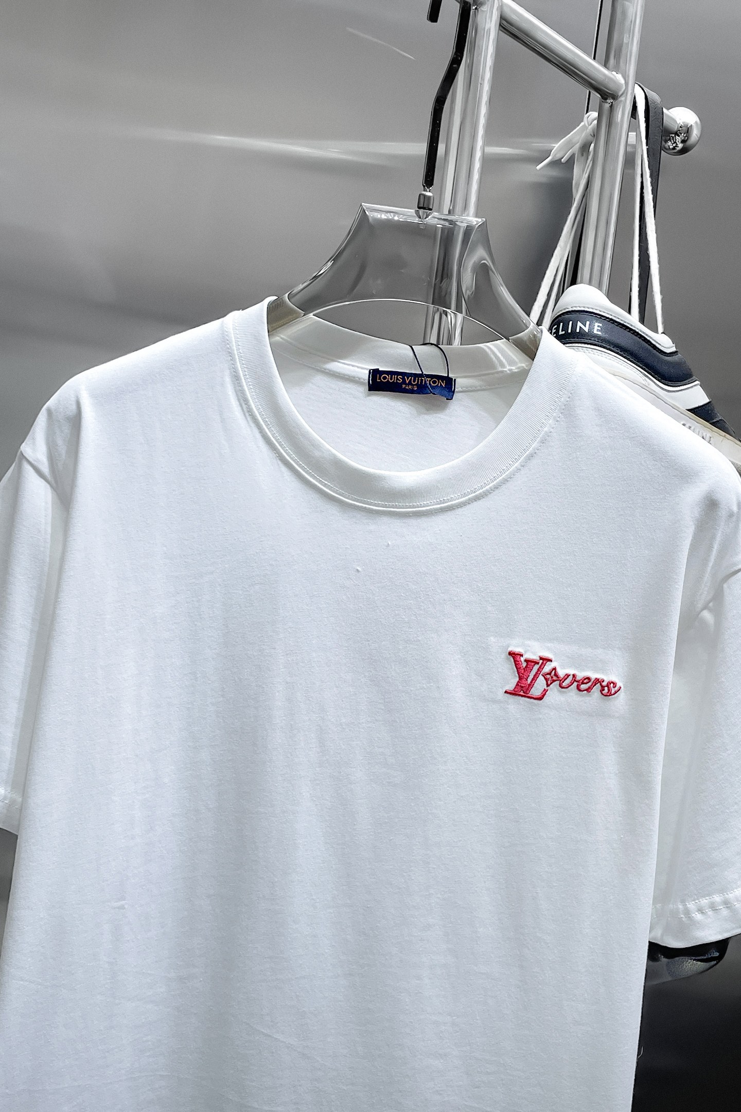 LV 一比一 男款 字母刺繡短袖T恤 輕奢簡約風