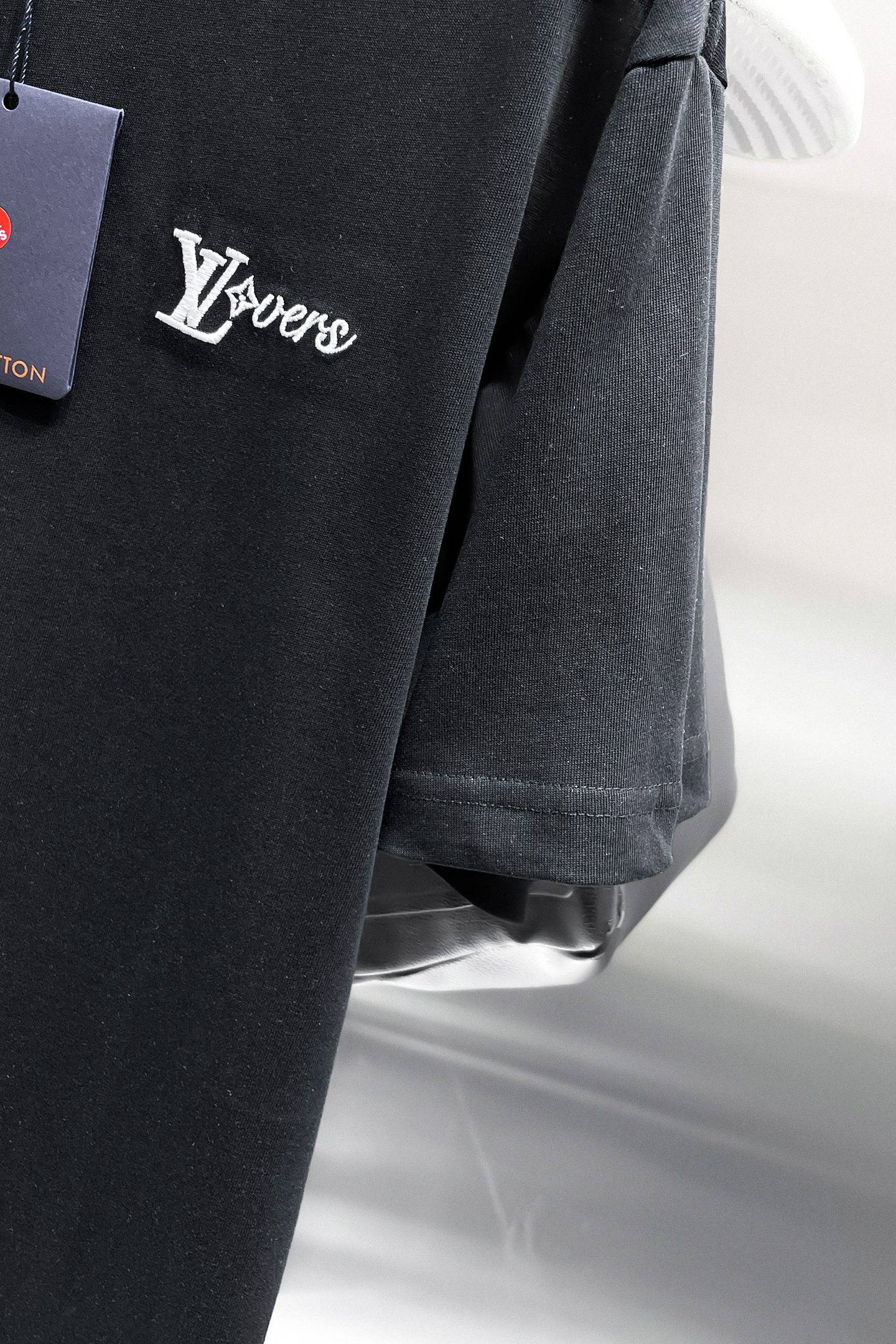 LV A貨 男款 字母刺繡短袖T恤 極簡百搭款| 11 LV A貨 男款 字母刺繡短袖T恤 極簡百搭款
