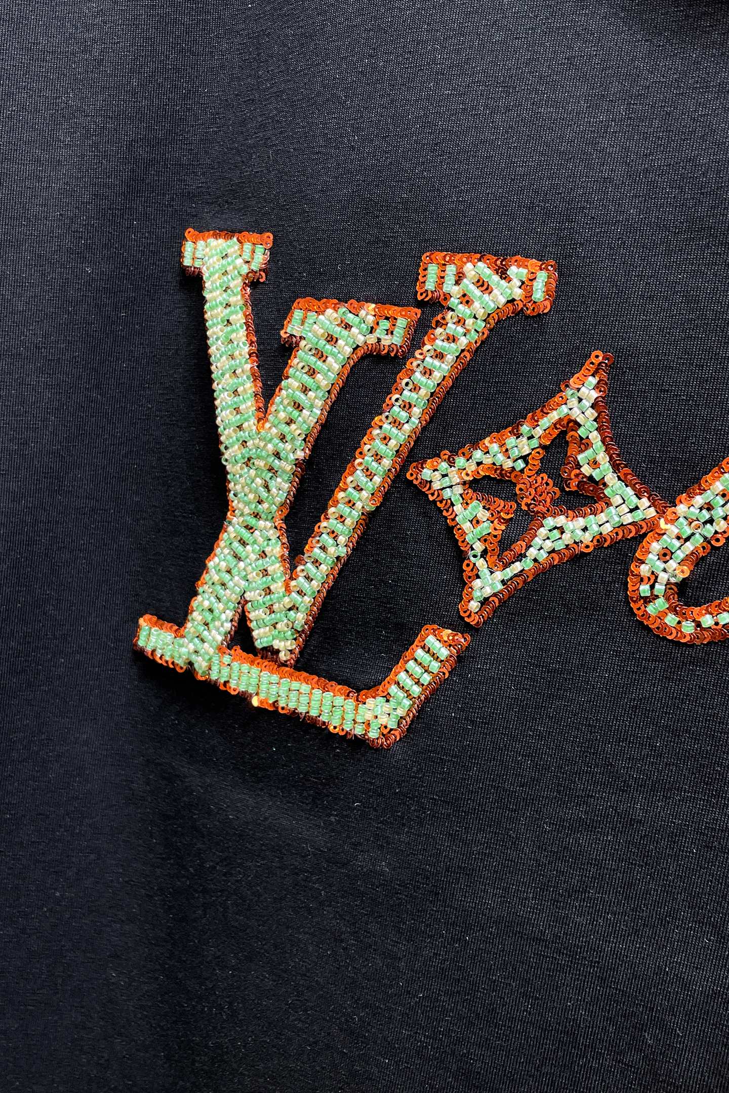 LV 原單 男款 大Logo刺繡短袖T恤 潮流街頭風| 9 LV 原單 男款 大Logo刺繡短袖T恤 潮流街頭風