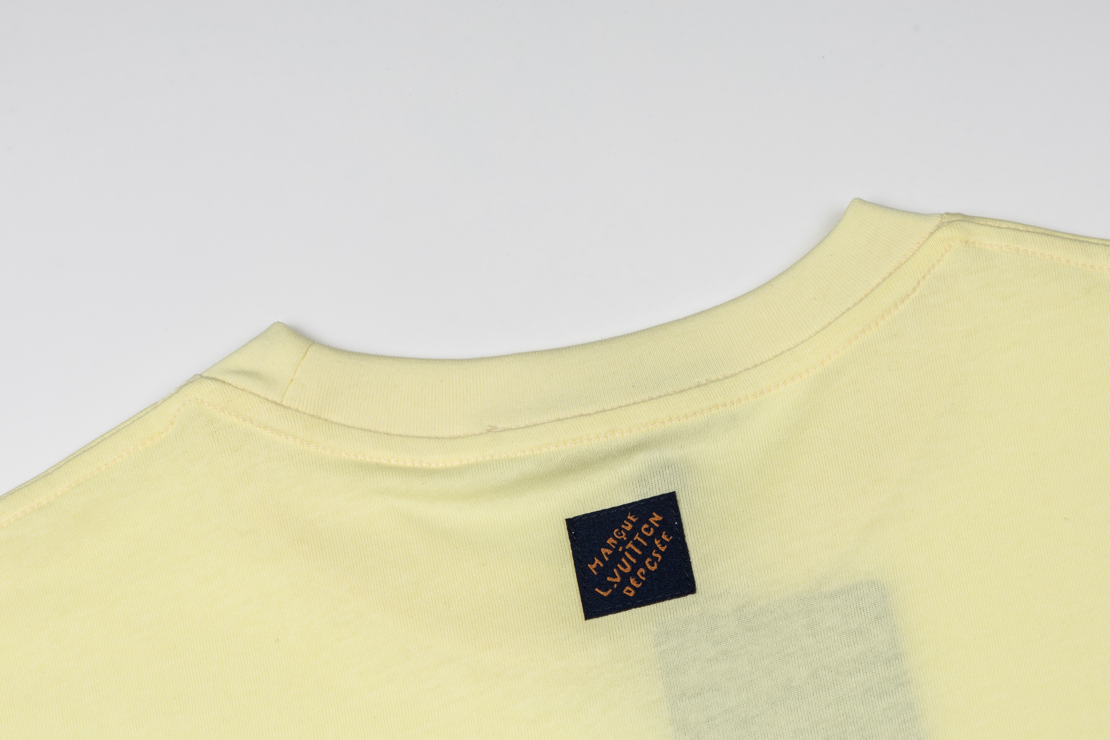 LV A貨 男款 刺繡字母短袖T恤 柔和色系設計 清新簡約風| 17 LV A貨 男款 刺繡字母短袖T恤 柔和色系設計 清新簡約風