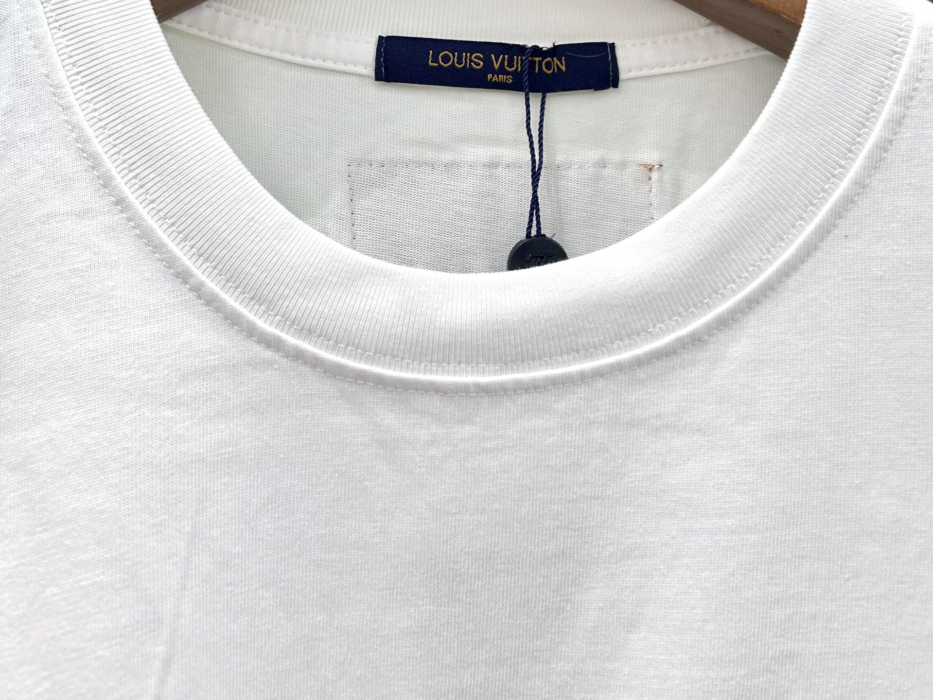 LV 原單 男款 簡約刺繡Logo短袖T恤 百搭清爽休閒款