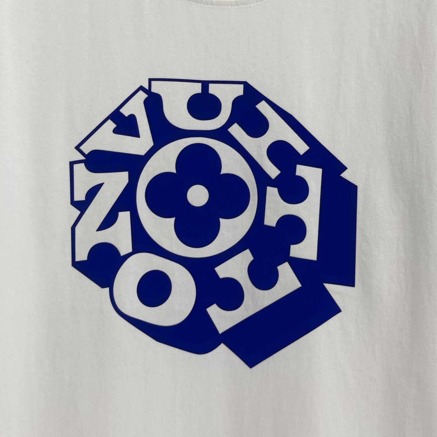 LV 高仿 男款 幾何Logo印花短袖T恤 簡約設計百搭款| 9 LV 高仿 男款 幾何Logo印花短袖T恤 簡約設計百搭款