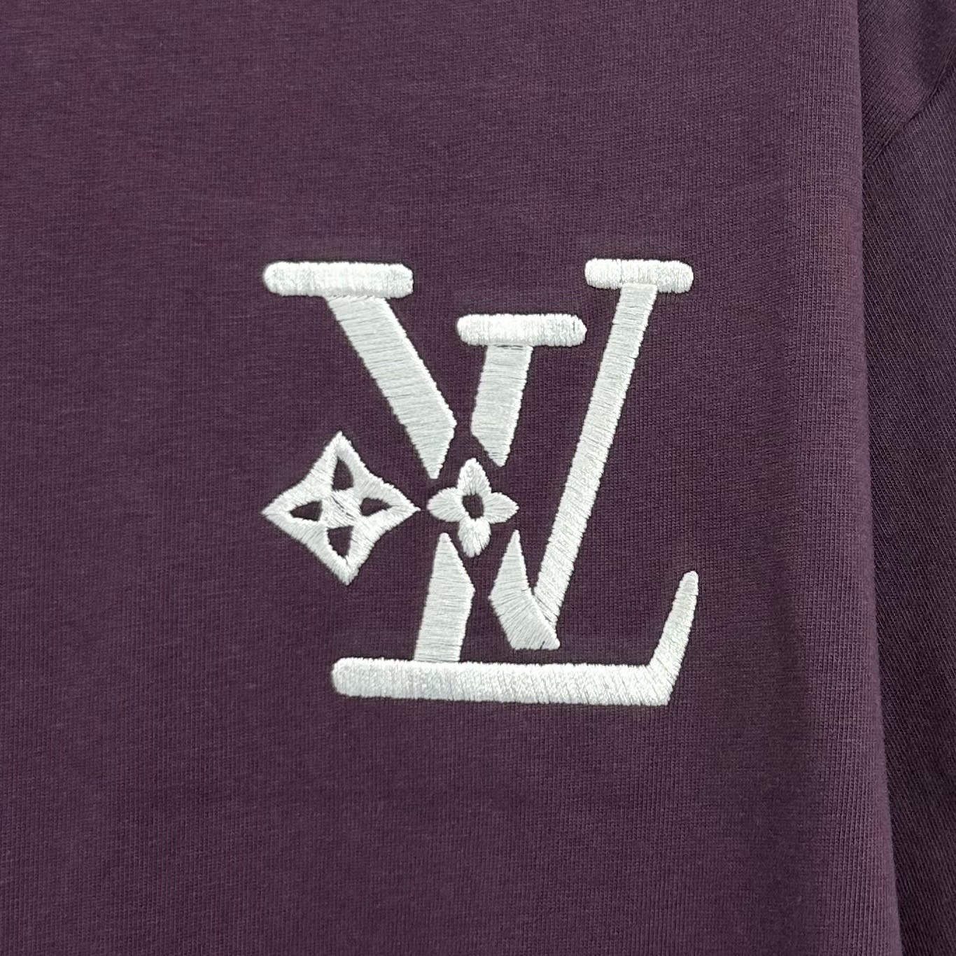 LV 原單 男款 經典字母刺繡短袖T恤 高級質感簡約款