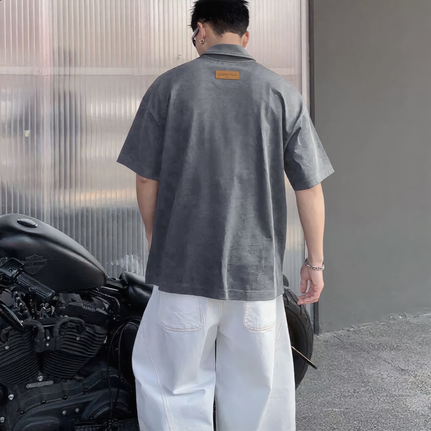 LV 原單 男款 復古水洗徽章Polo短袖上衣 休閒質感百搭款| 7 LV 原單 男款 復古水洗徽章Polo短袖上衣 休閒質感百搭款