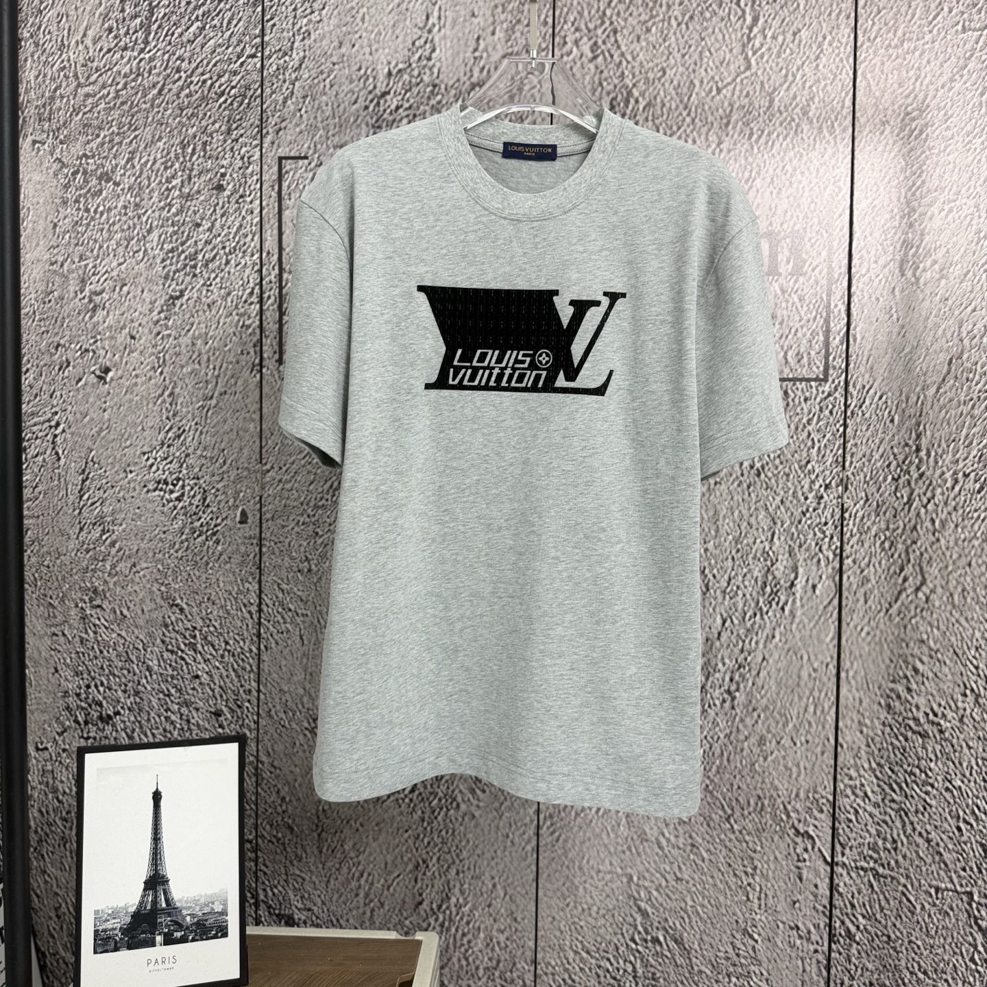 LV 一比一 男款 拼接字母Logo短袖T恤 潮流簡約百搭款| 3 LV 一比一 男款 拼接字母Logo短袖T恤 潮流簡約百搭款