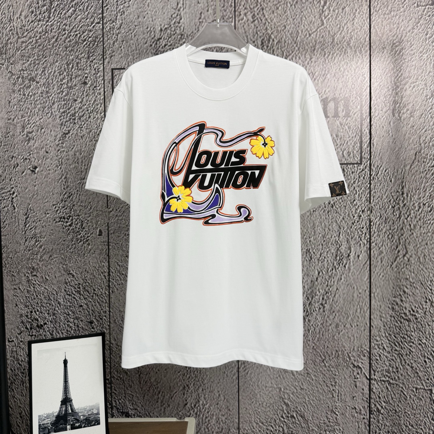 LV A貨 男款 花卉字母印花短袖T恤 潮流設計百搭款| 3 LV A貨 男款 花卉字母印花短袖T恤 潮流設計百搭款