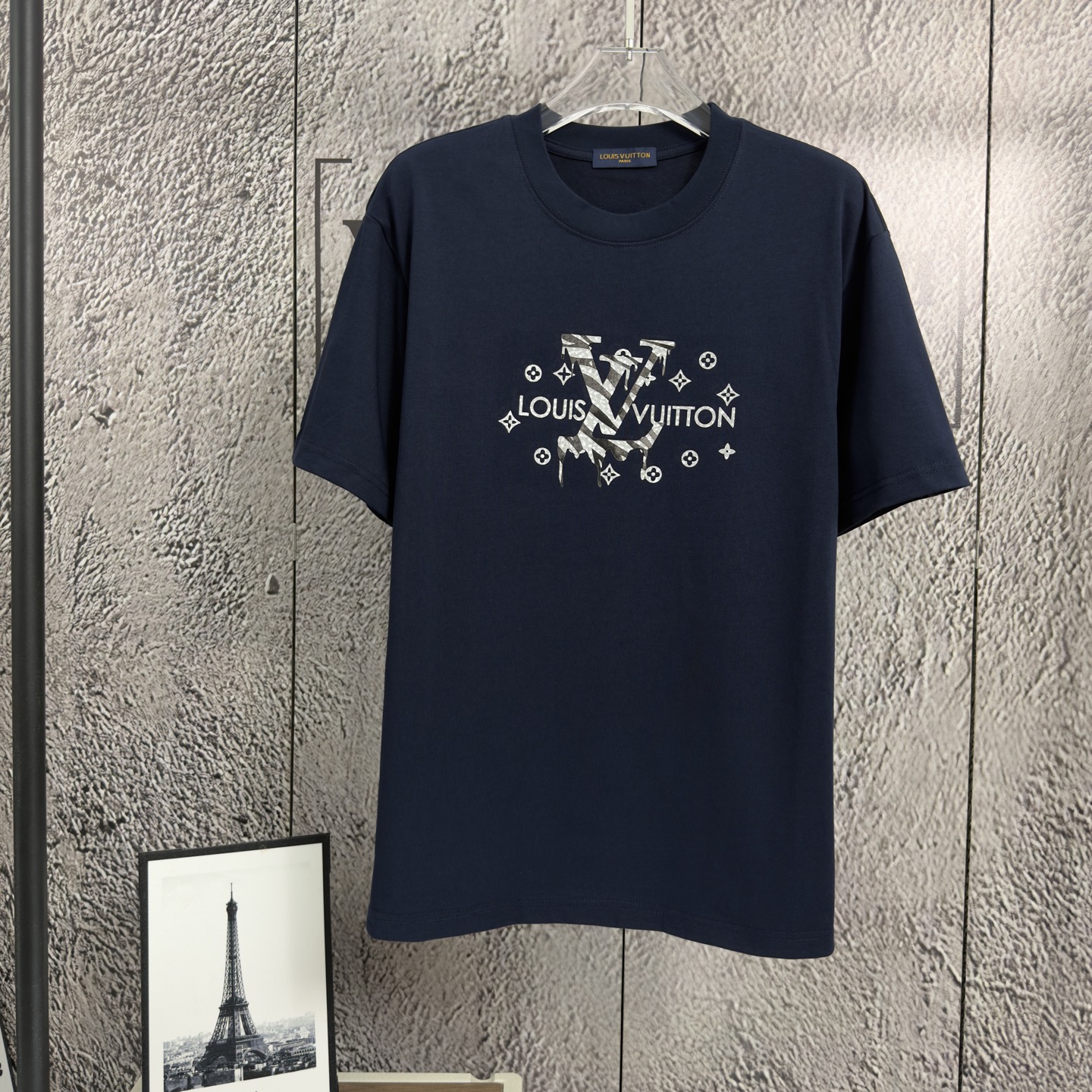 LV 原單 男款 經典滿版Logo短袖T恤 時尚百搭潮流款| 3 LV 原單 男款 經典滿版Logo短袖T恤 時尚百搭潮流款
