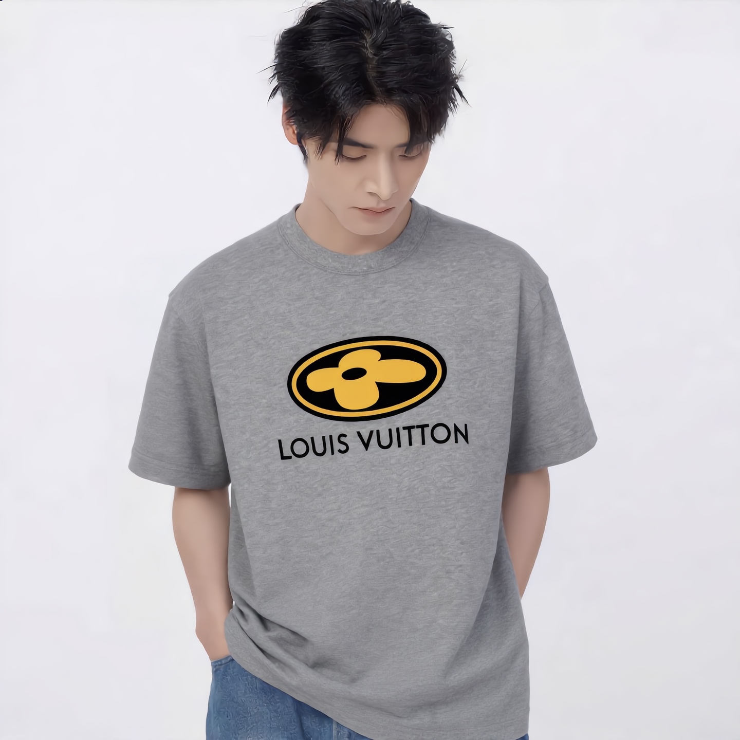 LV 一比一 男款 經典花卉圓標印花短袖T恤 百搭休閒款| 6 LV 一比一 男款 經典花卉圓標印花短袖T恤 百搭休閒款