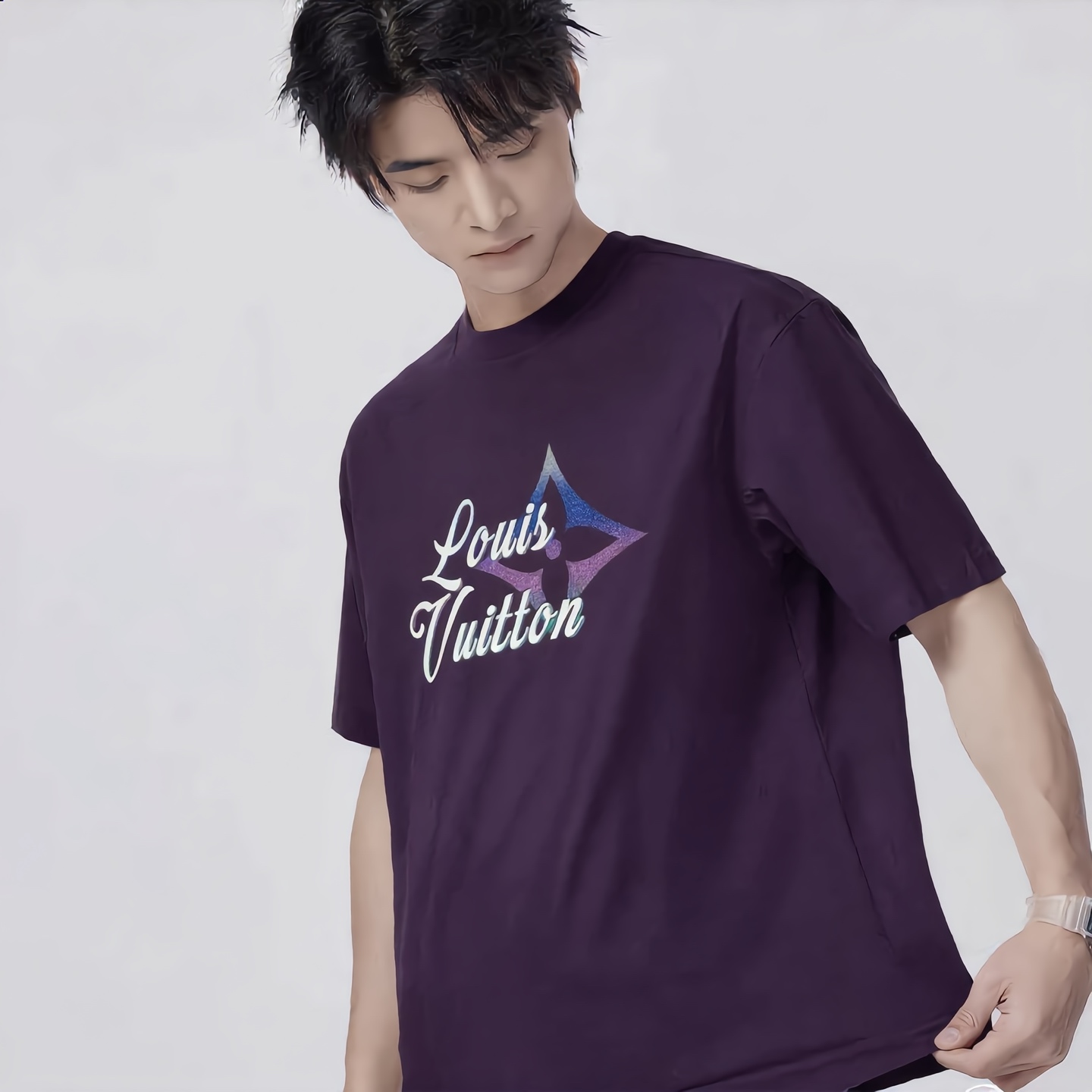 LV 原單 男款 漸層星芒LOGO短袖T恤 潮流設計款| 6 LV 原單 男款 漸層星芒LOGO短袖T恤 潮流設計款
