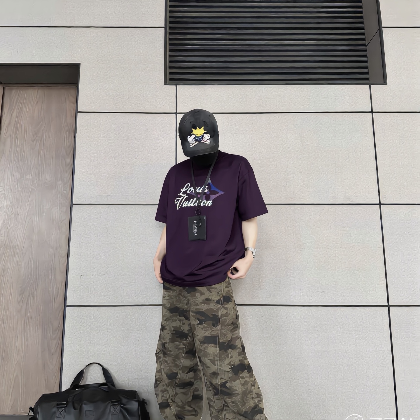 LV 原單 男款 漸層星芒LOGO短袖T恤 潮流設計款| 13 LV 原單 男款 漸層星芒LOGO短袖T恤 潮流設計款