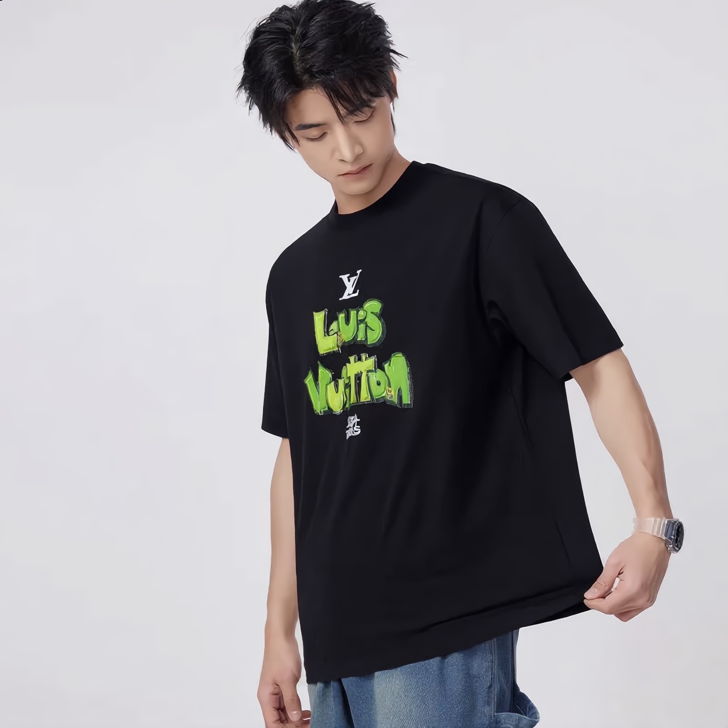 LV A貨 男款 塗鴉字母印花短袖T恤 潮流街頭款| 12 LV A貨 男款 塗鴉字母印花短袖T恤 潮流街頭款