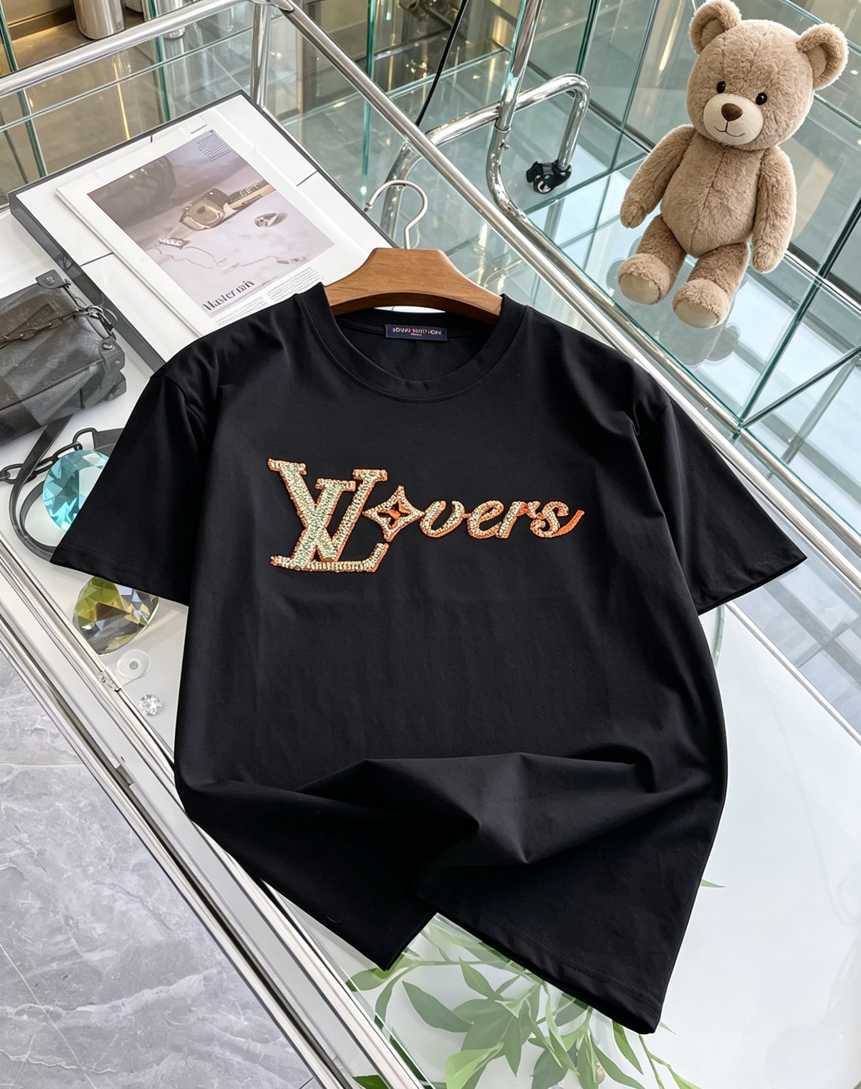 A貨LV刺繡字母短袖T恤 男士時尚休閒款