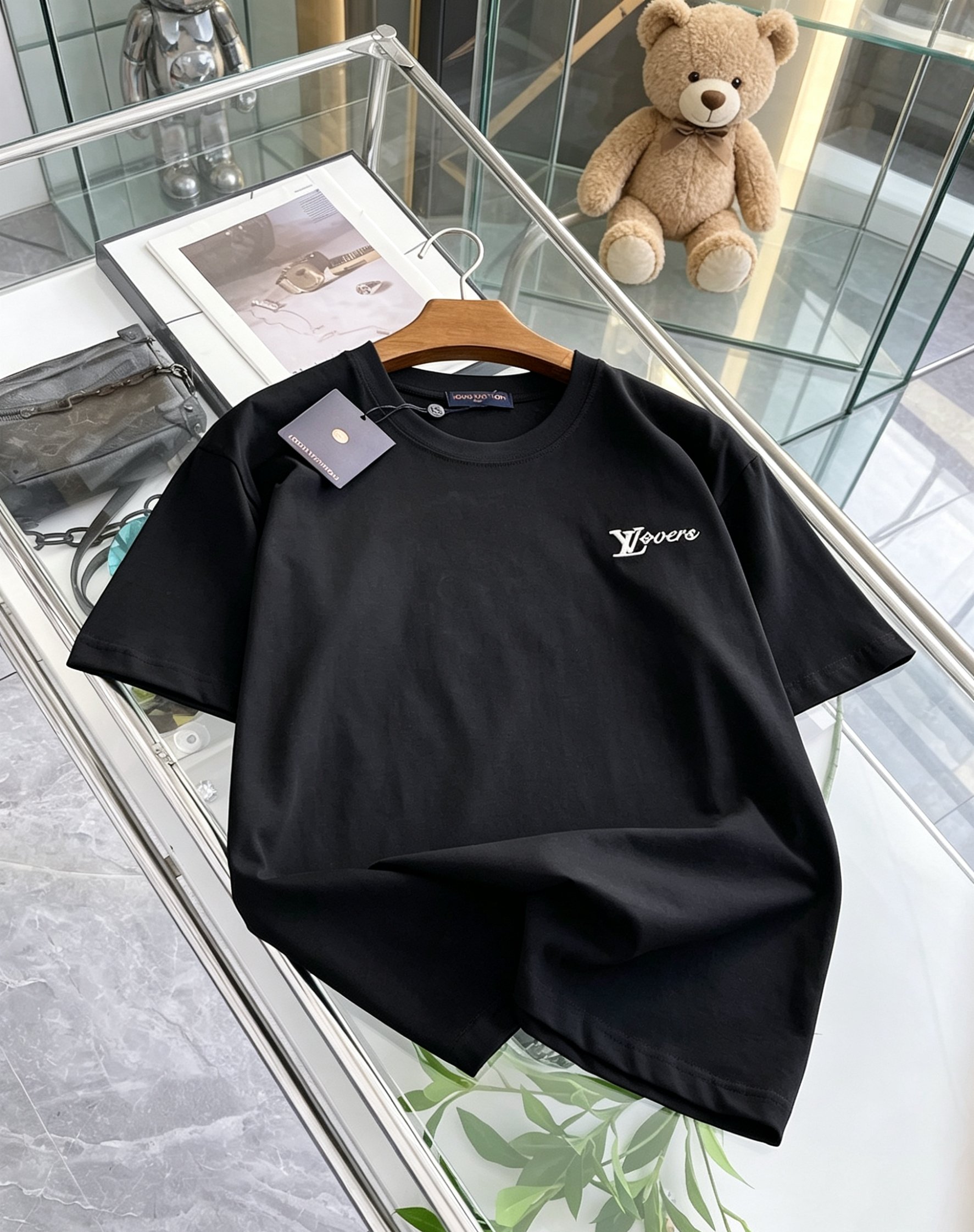 LV短袖T恤男 Lvovers小logo刺繡 黑色款