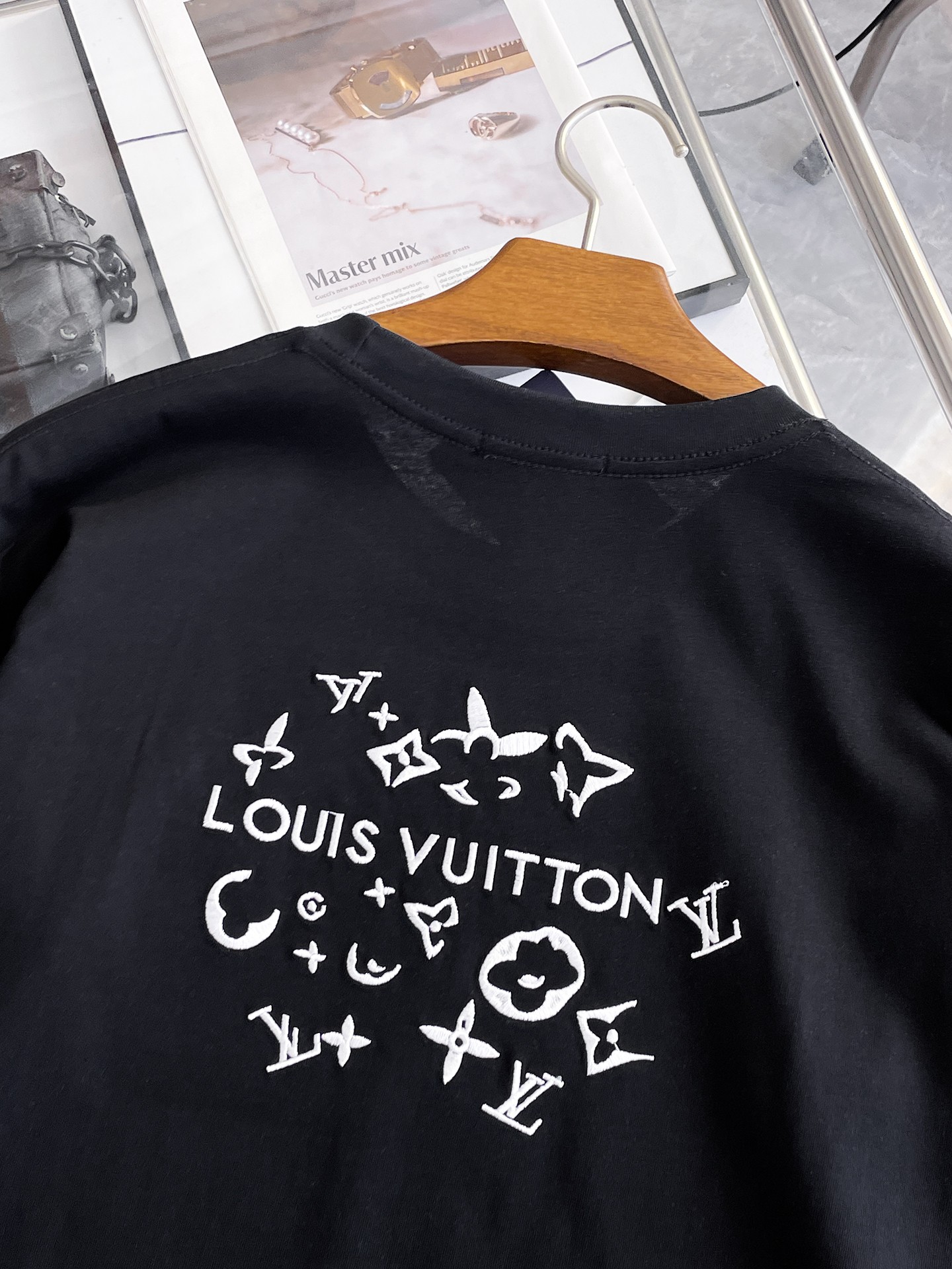 LV短袖T恤男 Lvovers小logo刺繡 黑色款