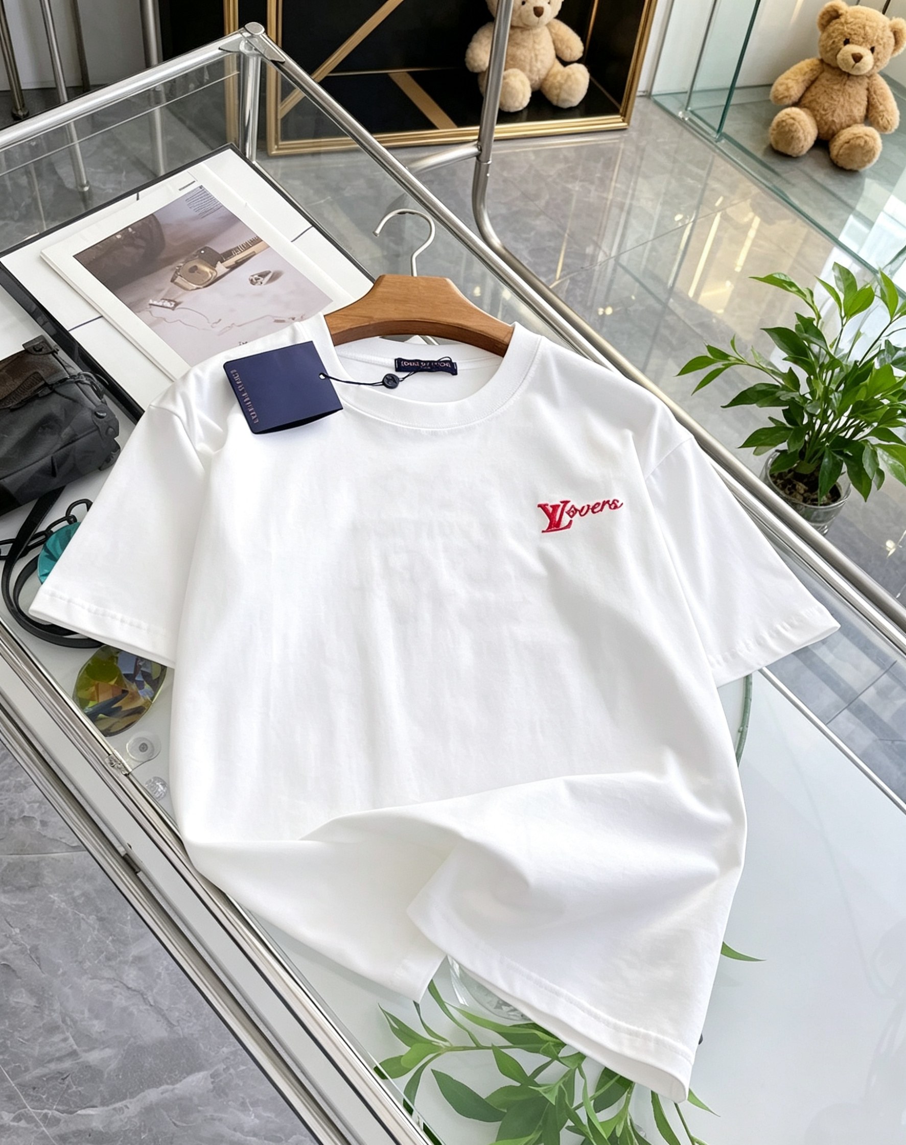 LV短袖T恤男 白色Lvovers紅色刺繡款