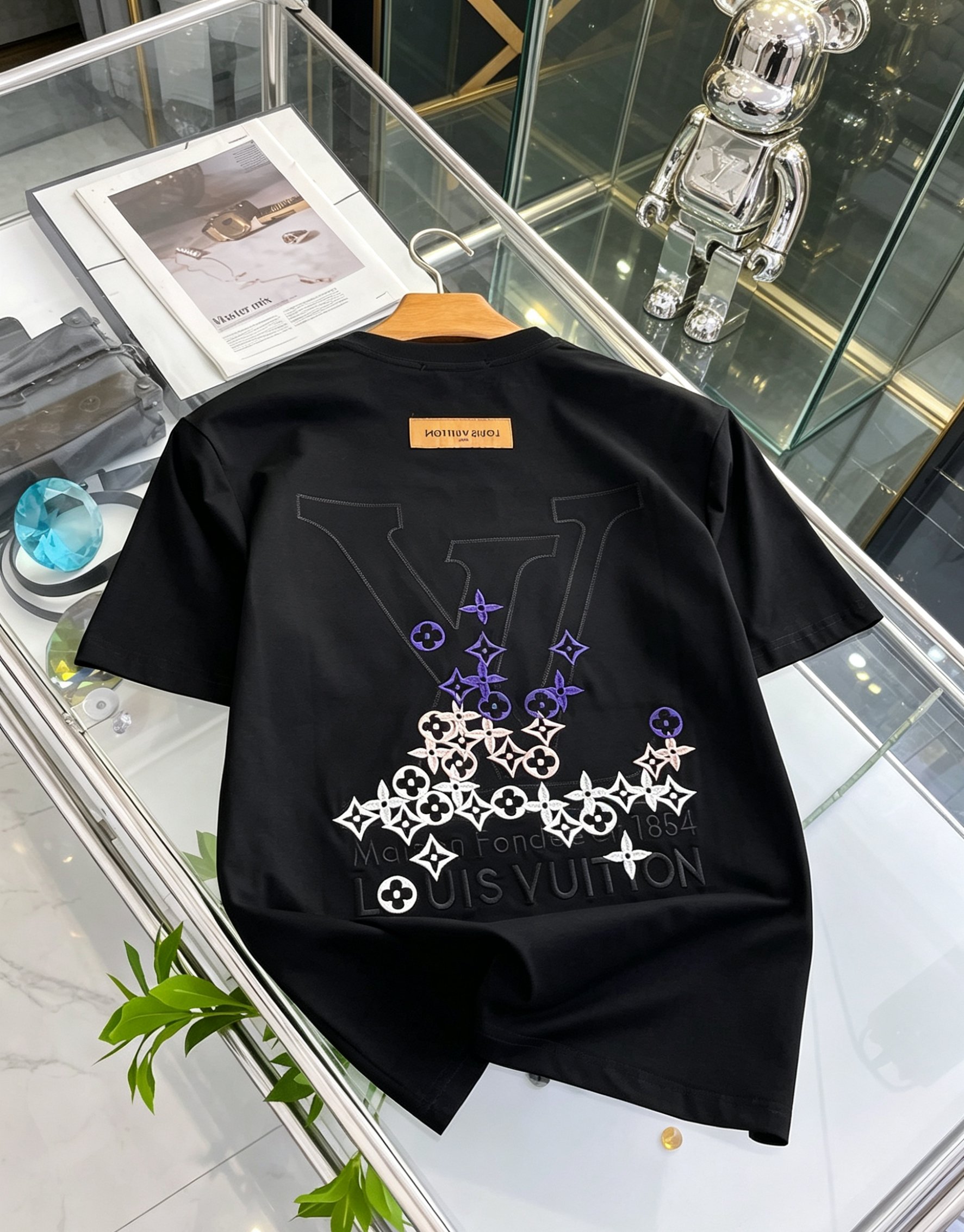 LV一比一男女同款短袖T恤簡約刺繡設計百搭舒適休閒款| 14 LV一比一男女同款短袖T恤簡約刺繡設計百搭舒適休閒款