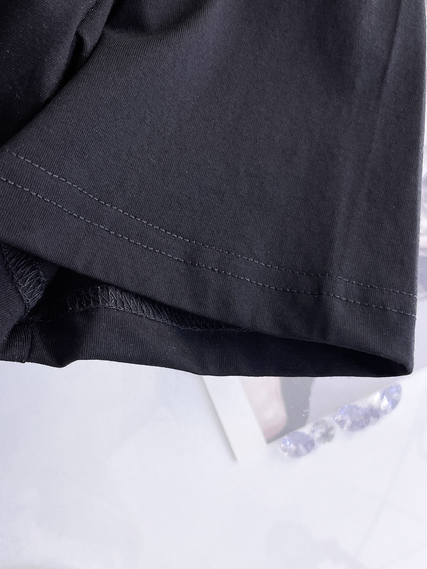 LV高仿男女款短袖T恤立體刺繡設計簡約時尚百搭休閒上衣| 15 LV高仿男女款短袖T恤立體刺繡設計簡約時尚百搭休閒上衣