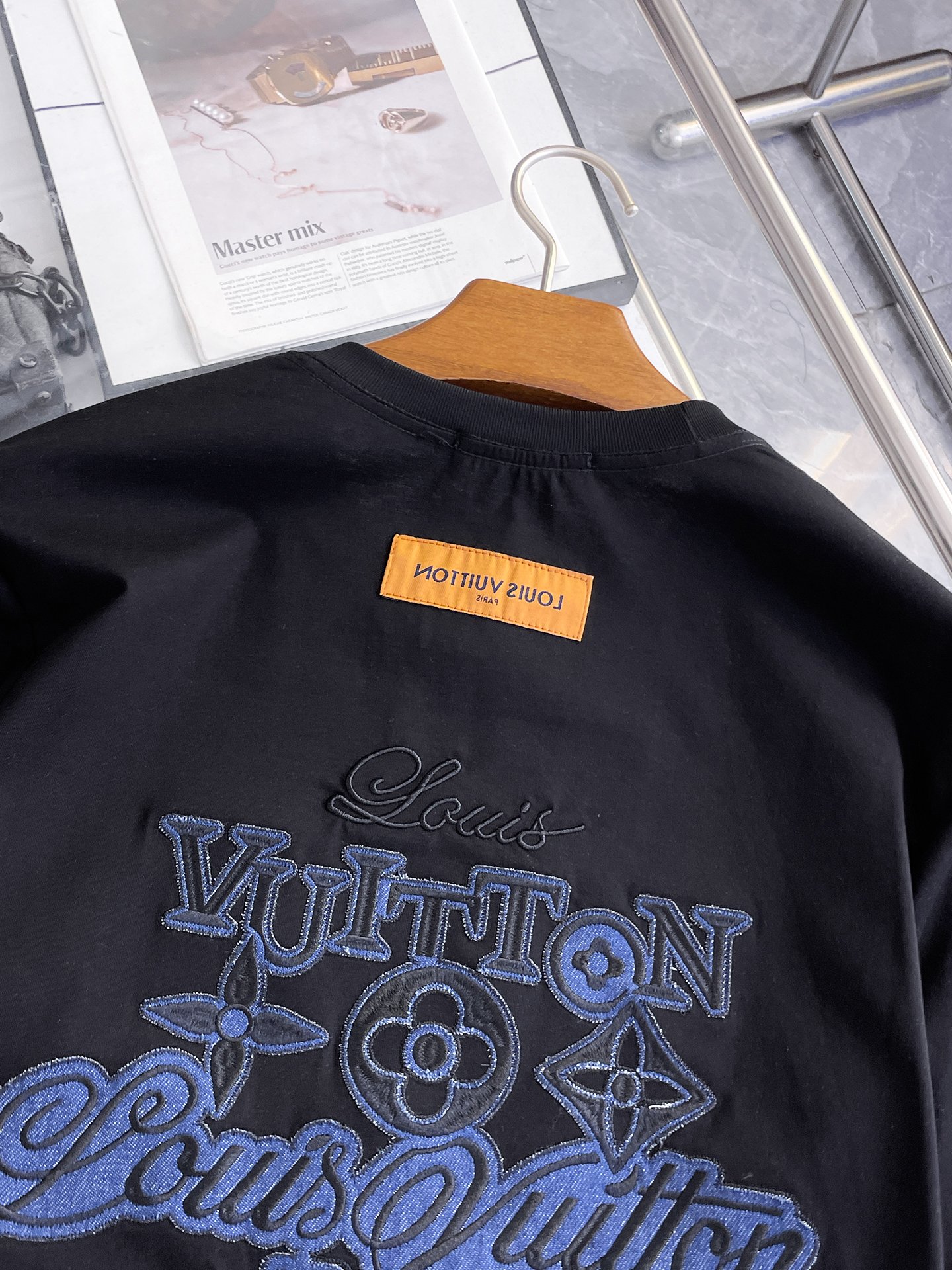 LV高仿男女款短袖T恤立體刺繡設計簡約時尚百搭休閒上衣| 12 LV高仿男女款短袖T恤立體刺繡設計簡約時尚百搭休閒上衣
