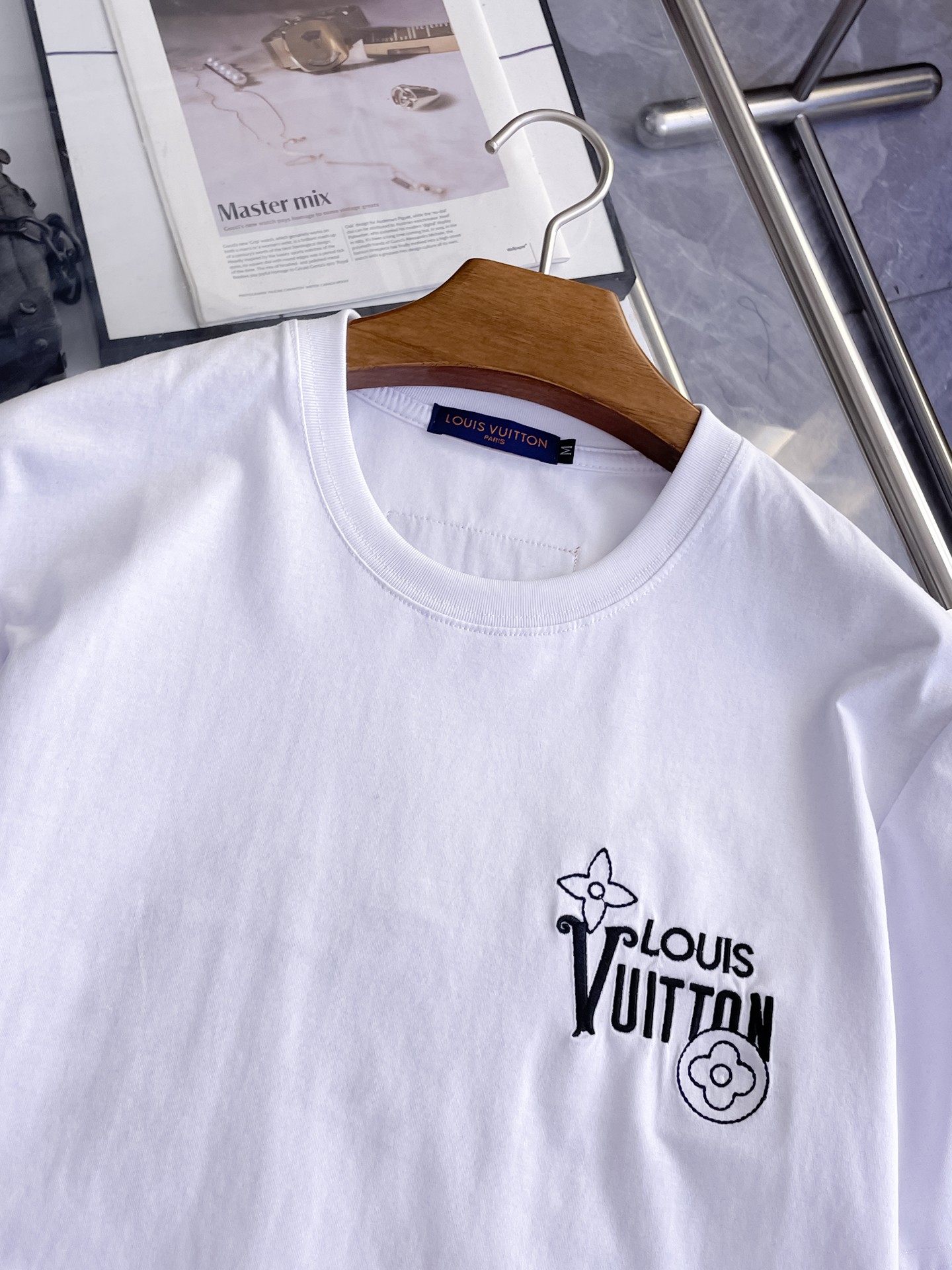 LV A貨男士短袖T恤簡約LOGO設計舒適百搭休閒上衣| 13 LV A貨男士短袖T恤簡約LOGO設計舒適百搭休閒上衣