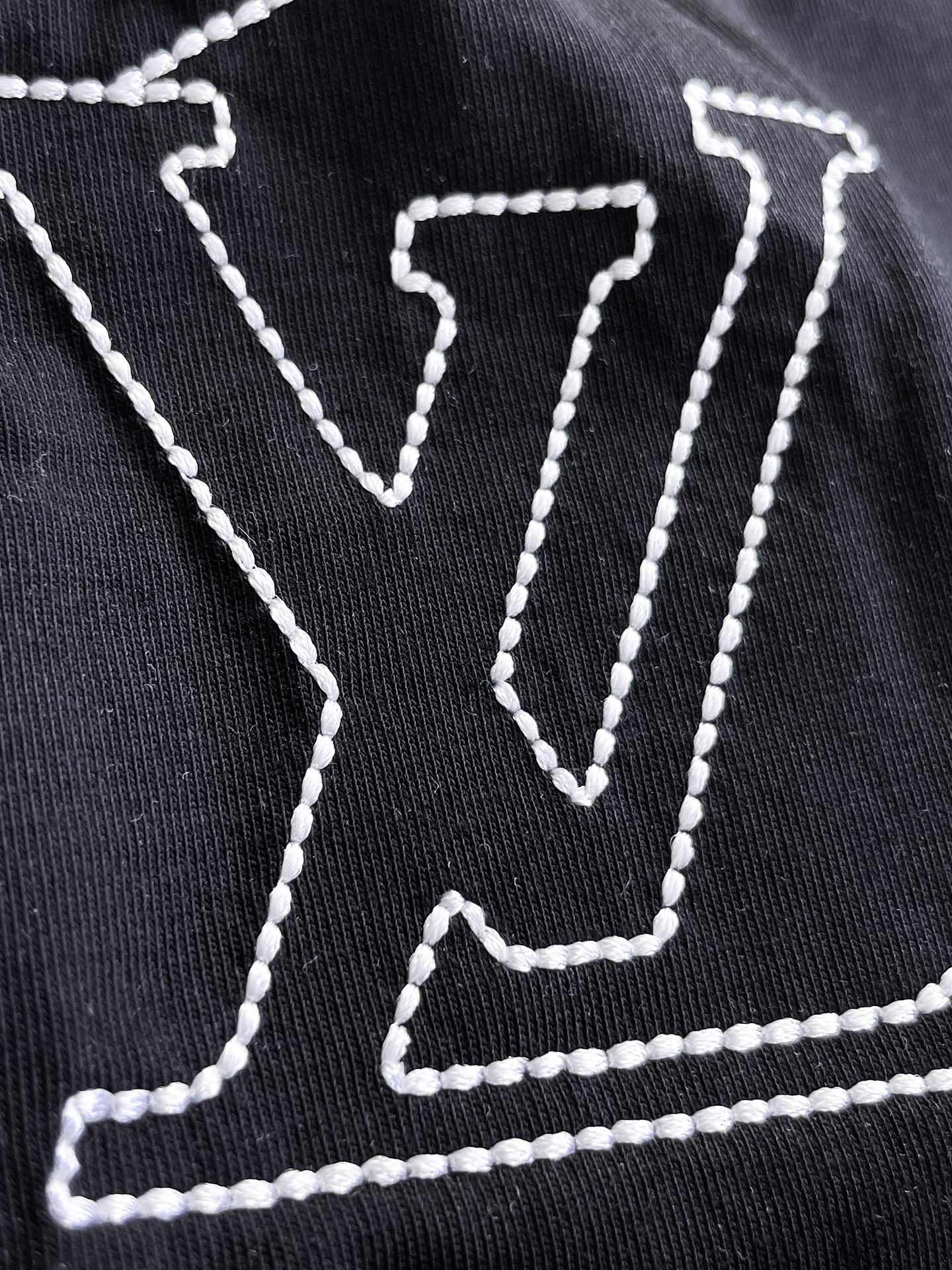 LV一比一男士短袖T恤經典LOGO印花設計簡約百搭休閒款| 16 LV一比一男士短袖T恤經典LOGO印花設計簡約百搭休閒款