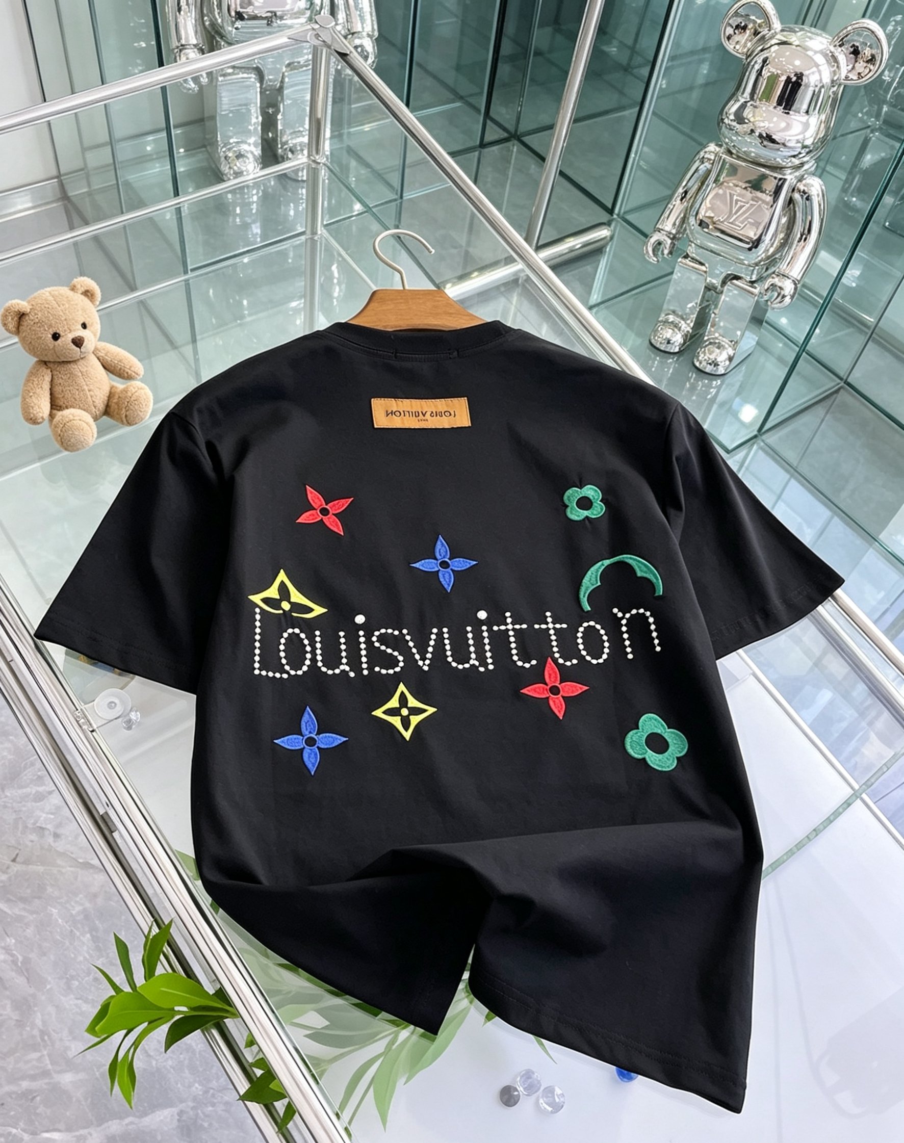 LV高仿男女款短袖T恤彩色LOGO刺繡設計時尚百搭休閒上衣| 14 LV高仿男女款短袖T恤彩色LOGO刺繡設計時尚百搭休閒上衣