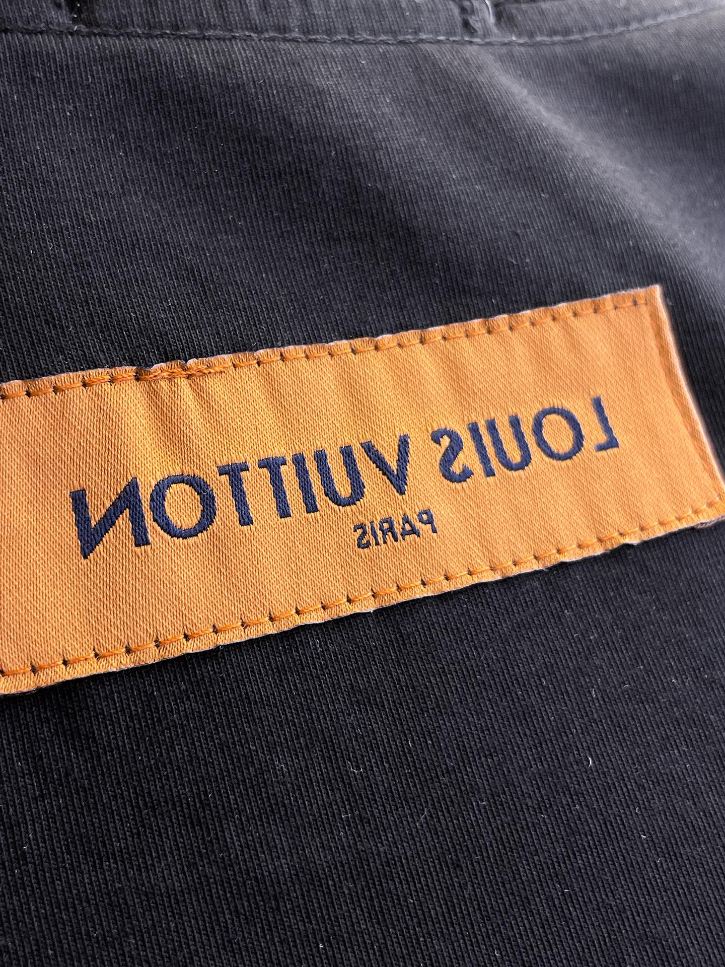 LV高仿男女款短袖T恤彩色LOGO刺繡設計時尚百搭休閒上衣| 9 LV高仿男女款短袖T恤彩色LOGO刺繡設計時尚百搭休閒上衣