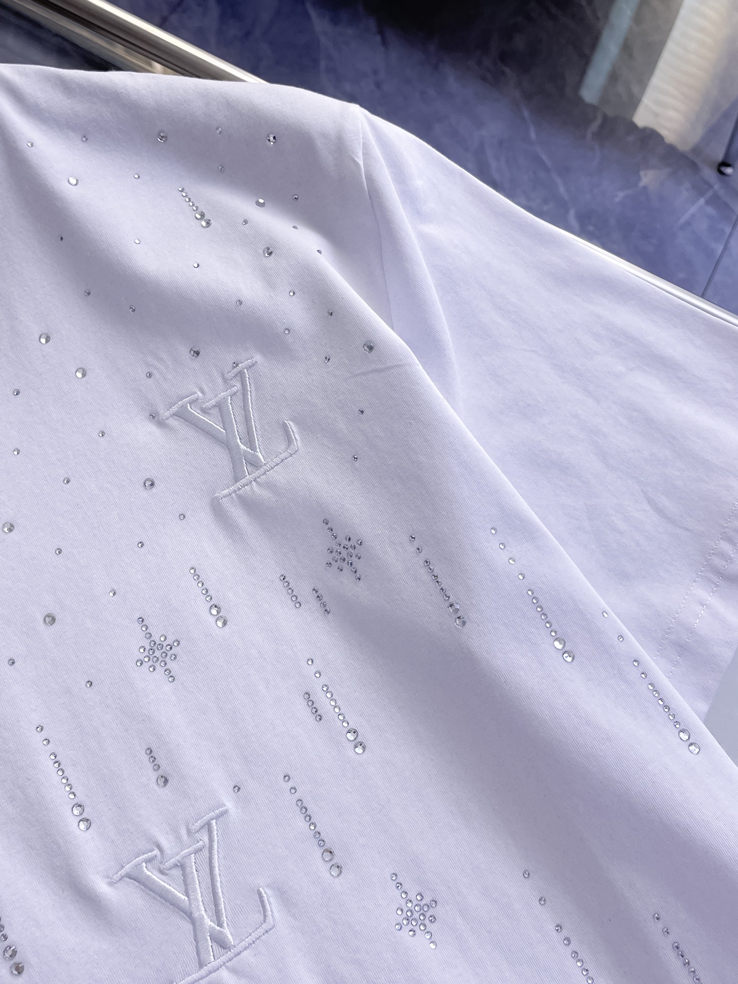 LV A貨男女短袖T恤經典LOGO印花設計舒適百搭休閒上衣| 11 LV A貨男女短袖T恤經典LOGO印花設計舒適百搭休閒上衣