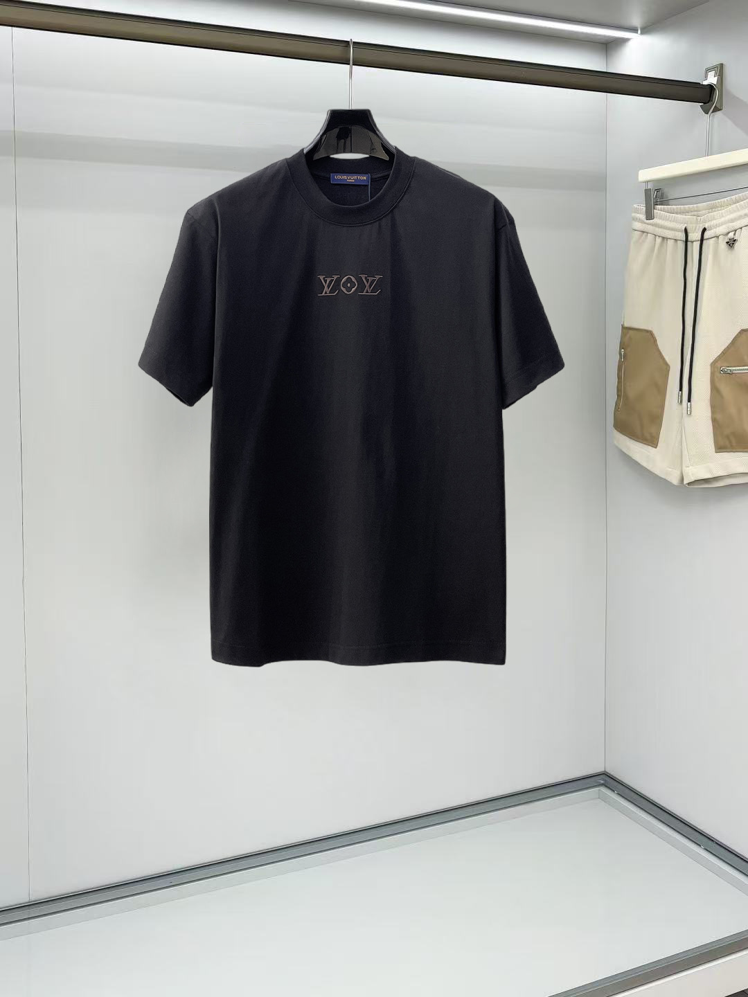 LV高仿男士短袖T恤簡約字母LOGO設計百搭舒適休閒上衣