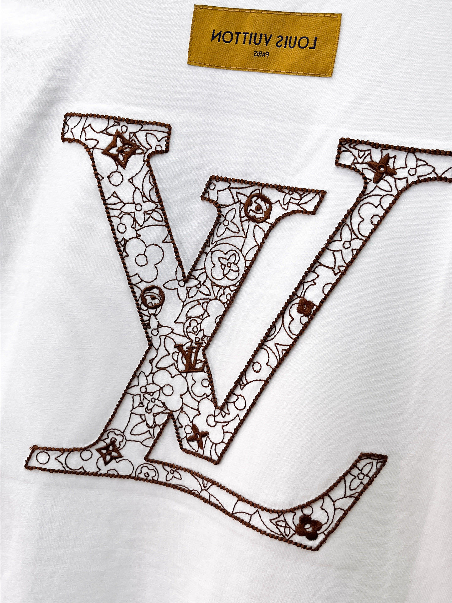 LV A貨男士短袖T恤簡約字母刺繡設計舒適百搭休閒上衣