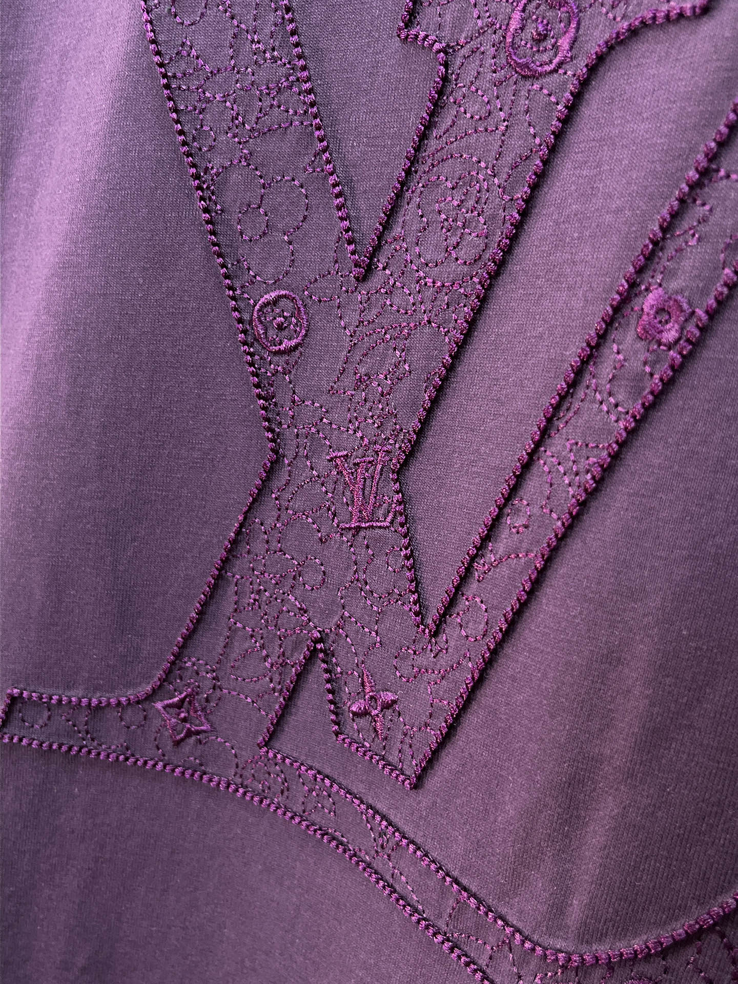 LV路易威登高仿短袖T恤 紫色刺繡LOGO簡約百搭男士上衣